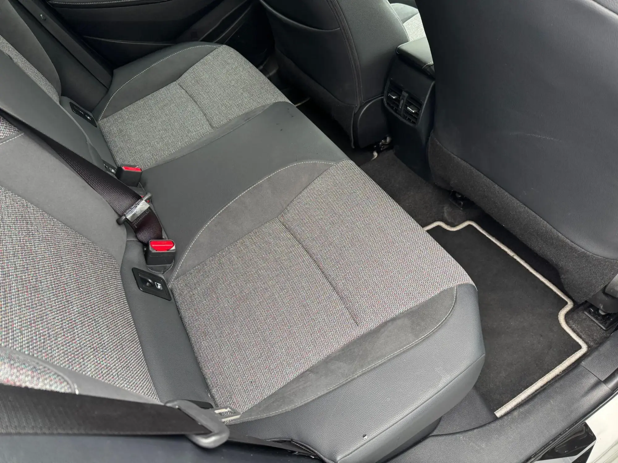 Toyota Corolla Touring Sports Image 12 Toyota Corolla Touring Sports Image 12
