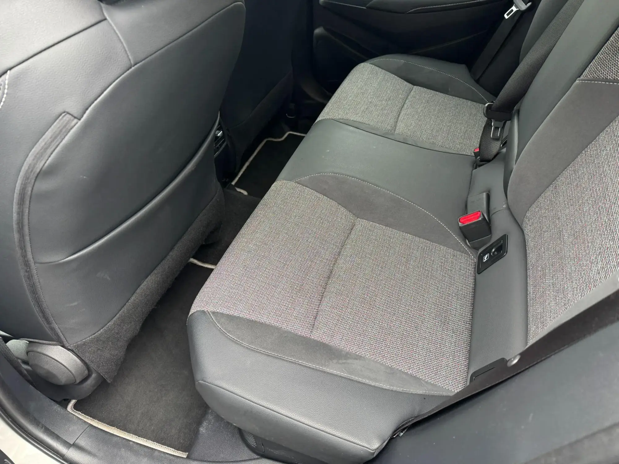 Toyota Corolla Touring Sports Image 13 Toyota Corolla Touring Sports Image 13