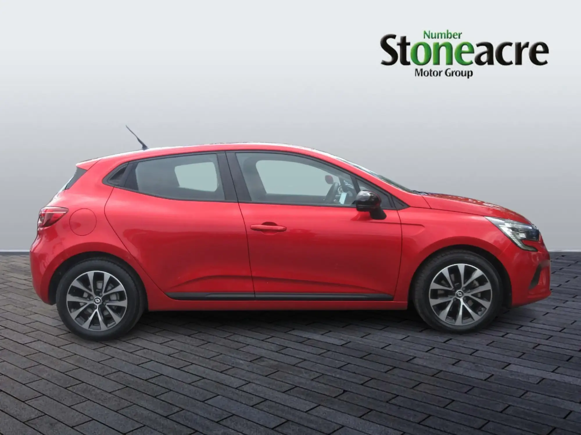 Renault Clio E-Tech Evolution E-TECH Hybrid 145 Auto MY22 CK23OKC Image 2