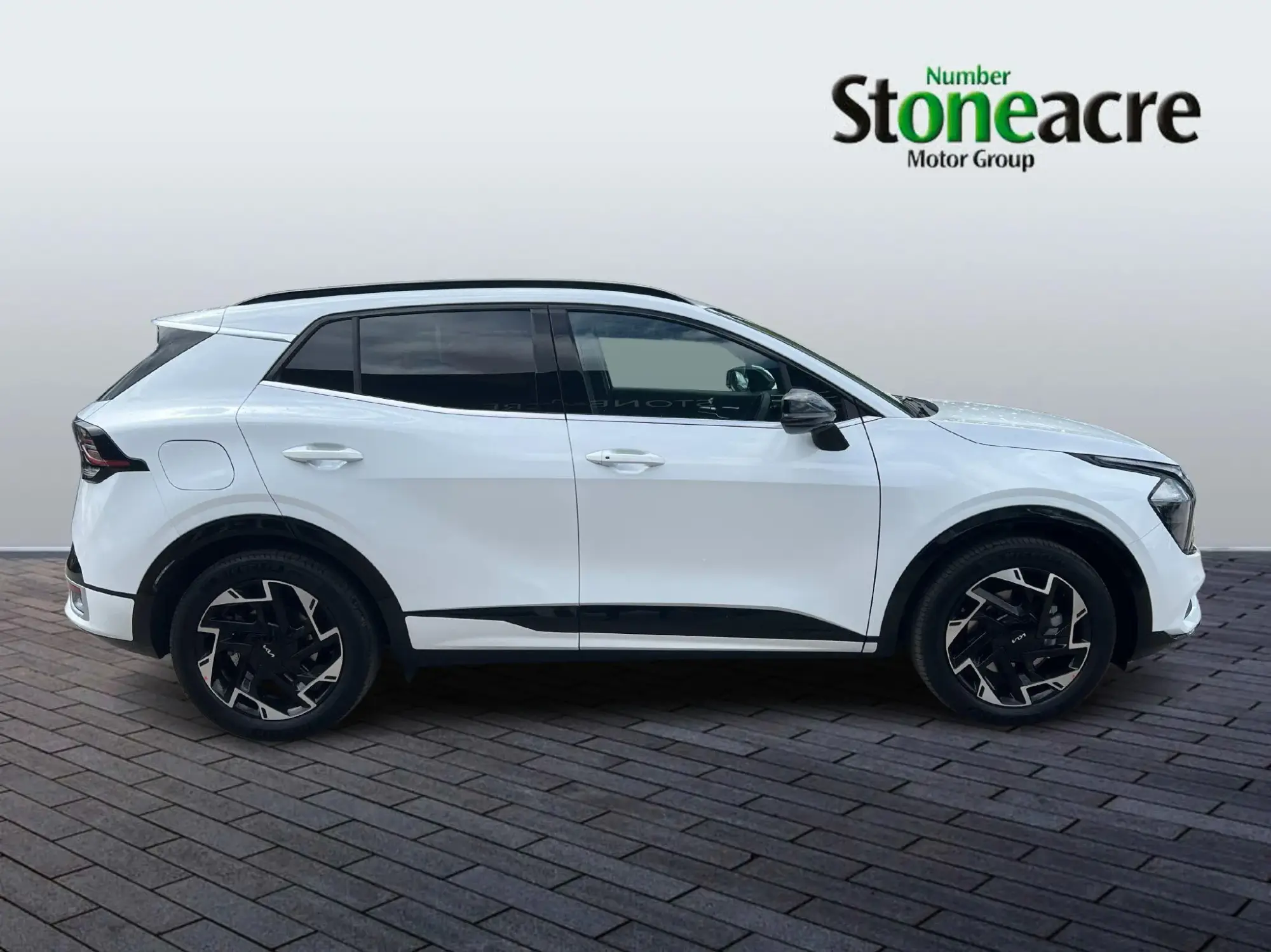 Kia Sportage Plug-In Hybrid 1.6 T-GDi 13.8kWh GT-Line Auto AWD Euro 6 (s/s) 5dr RV75PKA Image 2