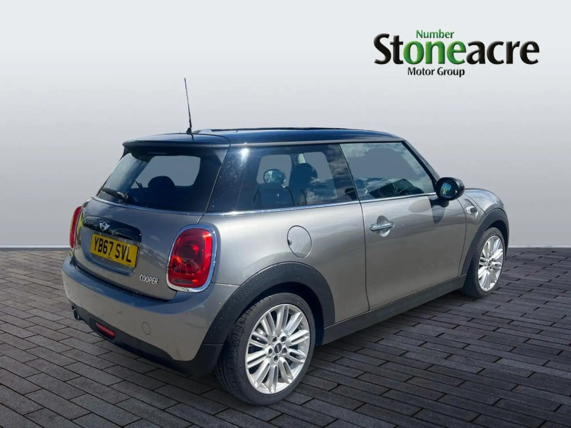 MINI Hatch 1.5 Cooper Euro 6 (s/s) 3dr YB67SVL Image 3