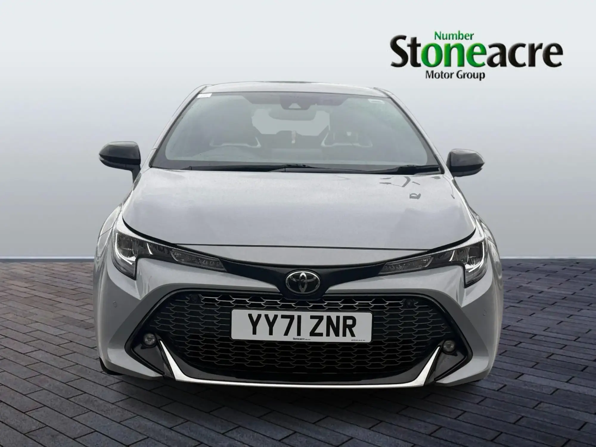 Toyota Corolla Hatchback 2.0 VVT-i Hybrid GR Sport 5dr CVT YY71ZNR Image 2
