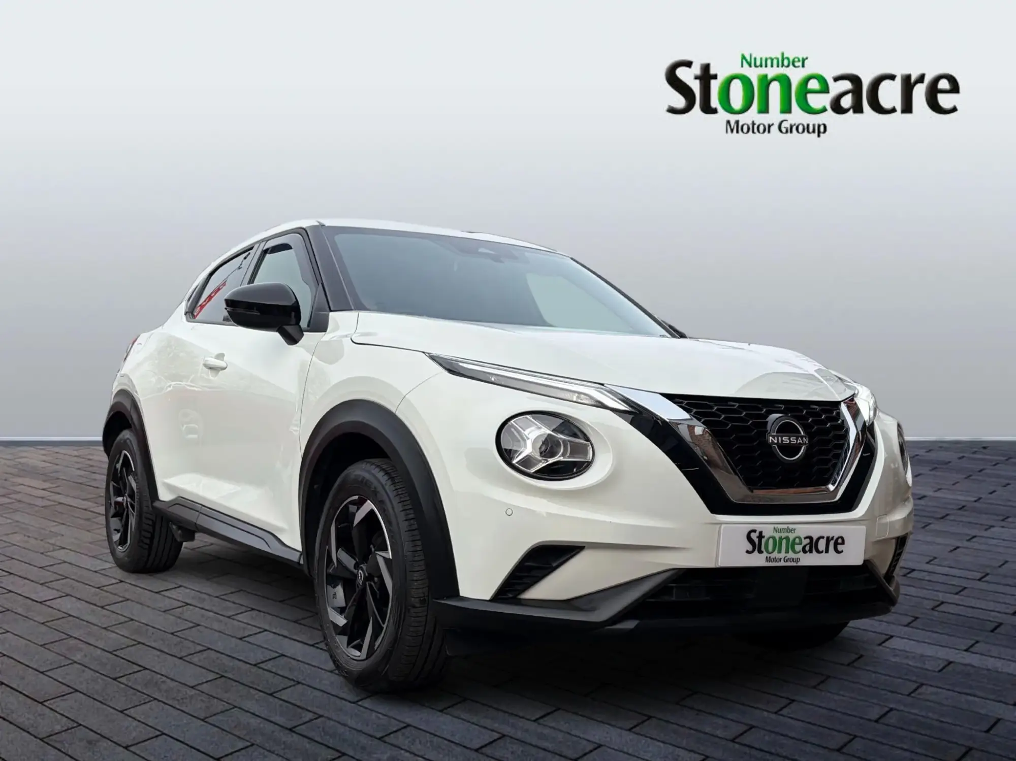 Nissan Juke 1.0 DiG-T N-Connecta 5dr FA23LBL Image 1