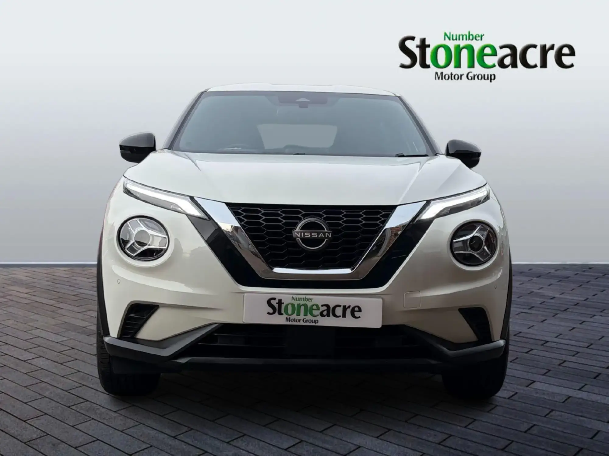 Nissan Juke 1.0 DiG-T N-Connecta 5dr FA23LBL Image 2