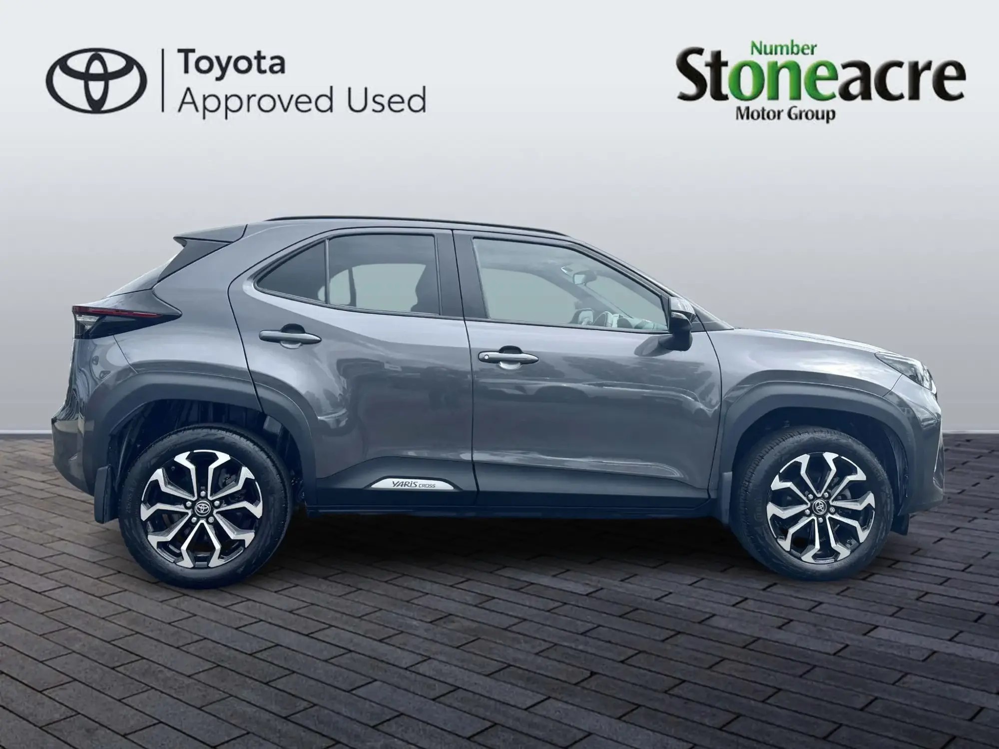 Toyota Yaris Cross 1.5 Hybrid Design 5dr CVT NV23FWT Image 2