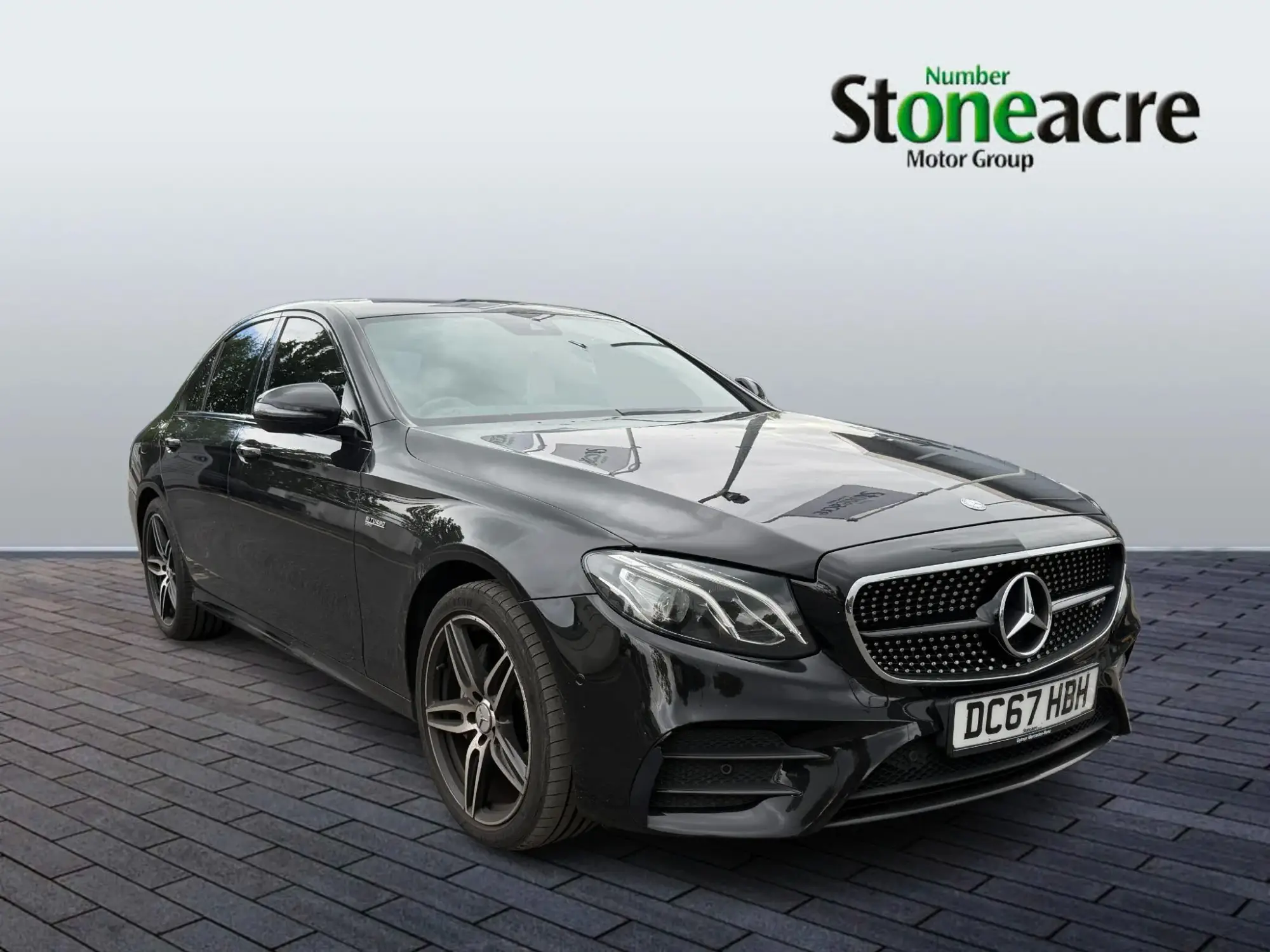 Mercedes-Benz E-Class 3.0 E43 V6 AMG G-Tronic+ 4MATIC Euro 6 (s/s) 4dr DC67HBH Image 1