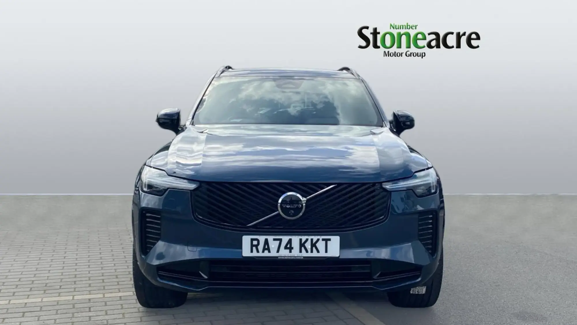 Volvo XC90 Image 2