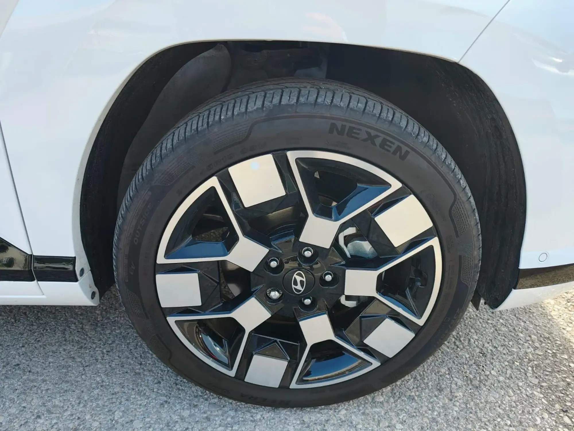Hyundai KONA Electric Image 9 Hyundai KONA Electric Image 9