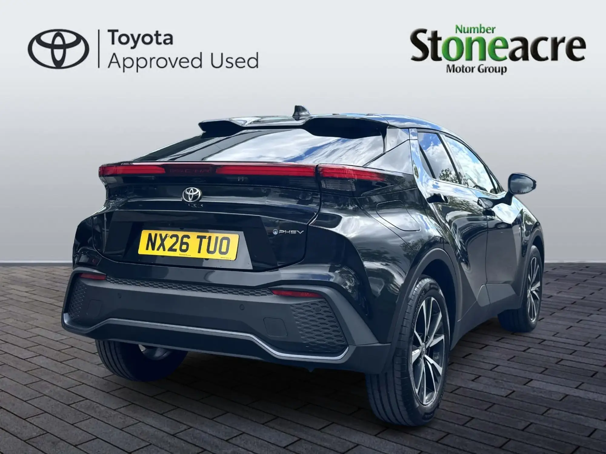 Toyota C-HR Plug-in Hybrid 2.0 VVT-h 13.6 kWh Design CVT Euro 6 (s/s) 5dr NX26TUO Image 3
