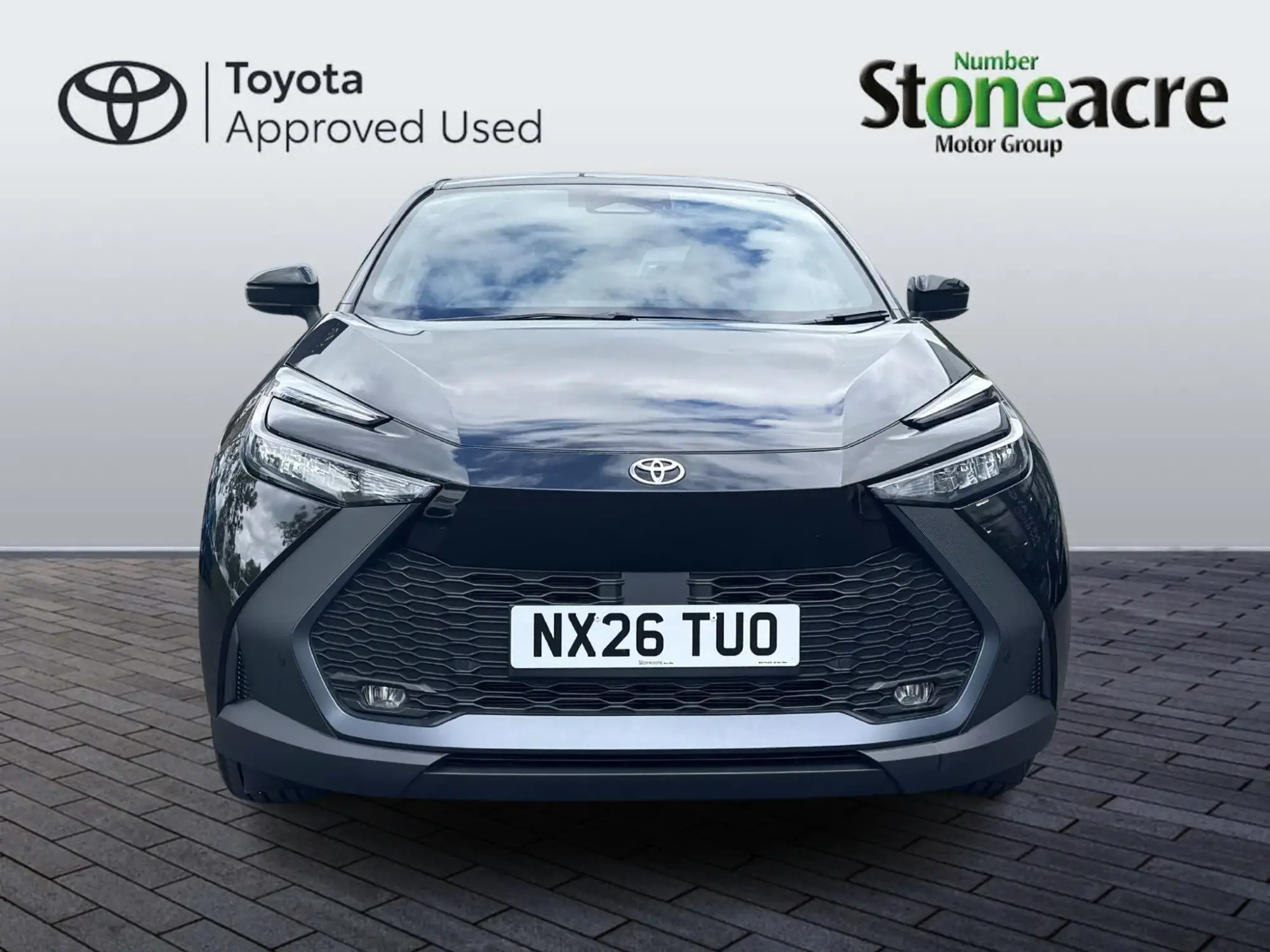 Toyota C-HR Plug-in Hybrid Image 8 Toyota C-HR Plug-in Hybrid Image 8