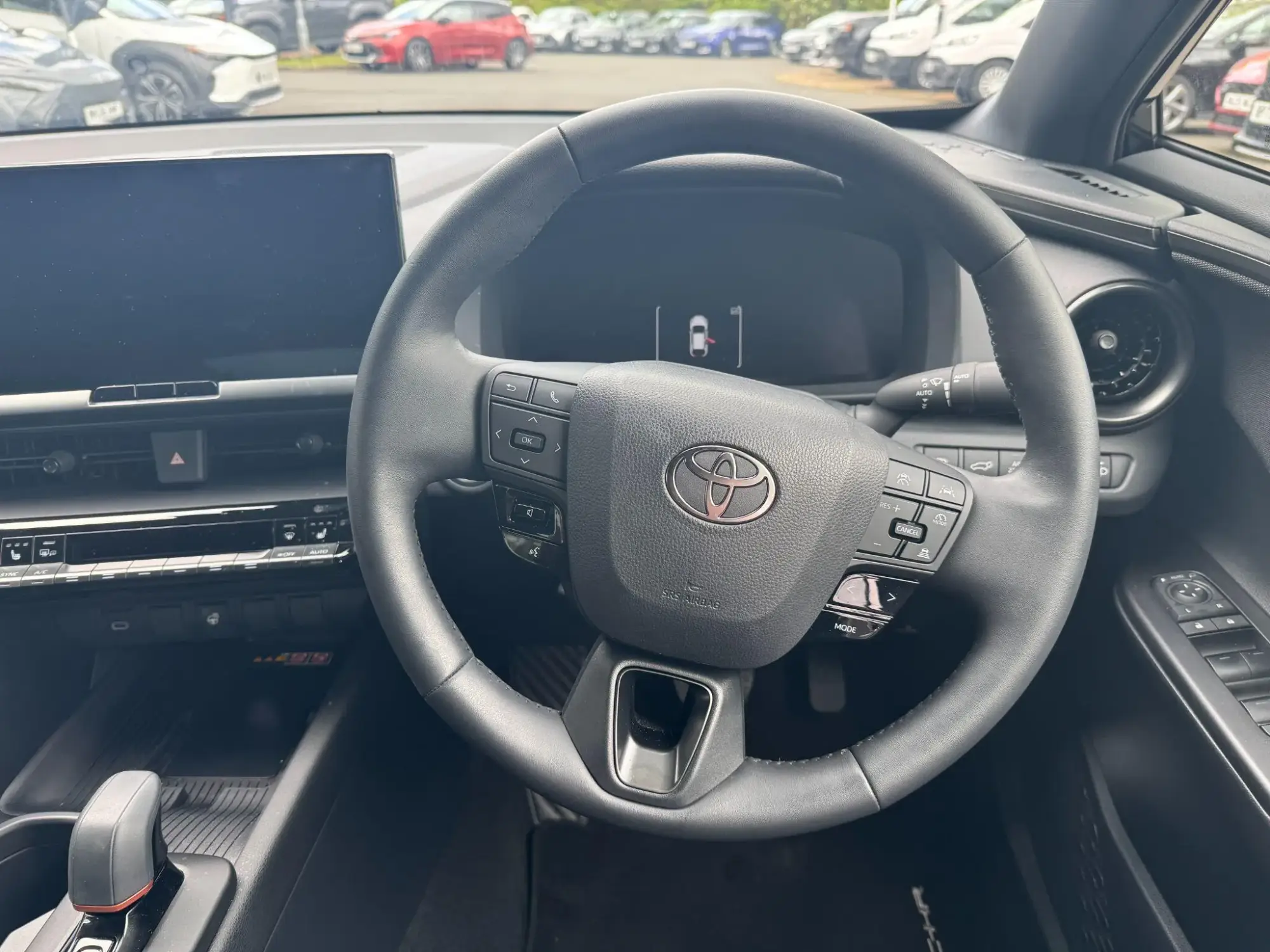 Toyota C-HR Plug-in Hybrid Image 17 Toyota C-HR Plug-in Hybrid Image 17