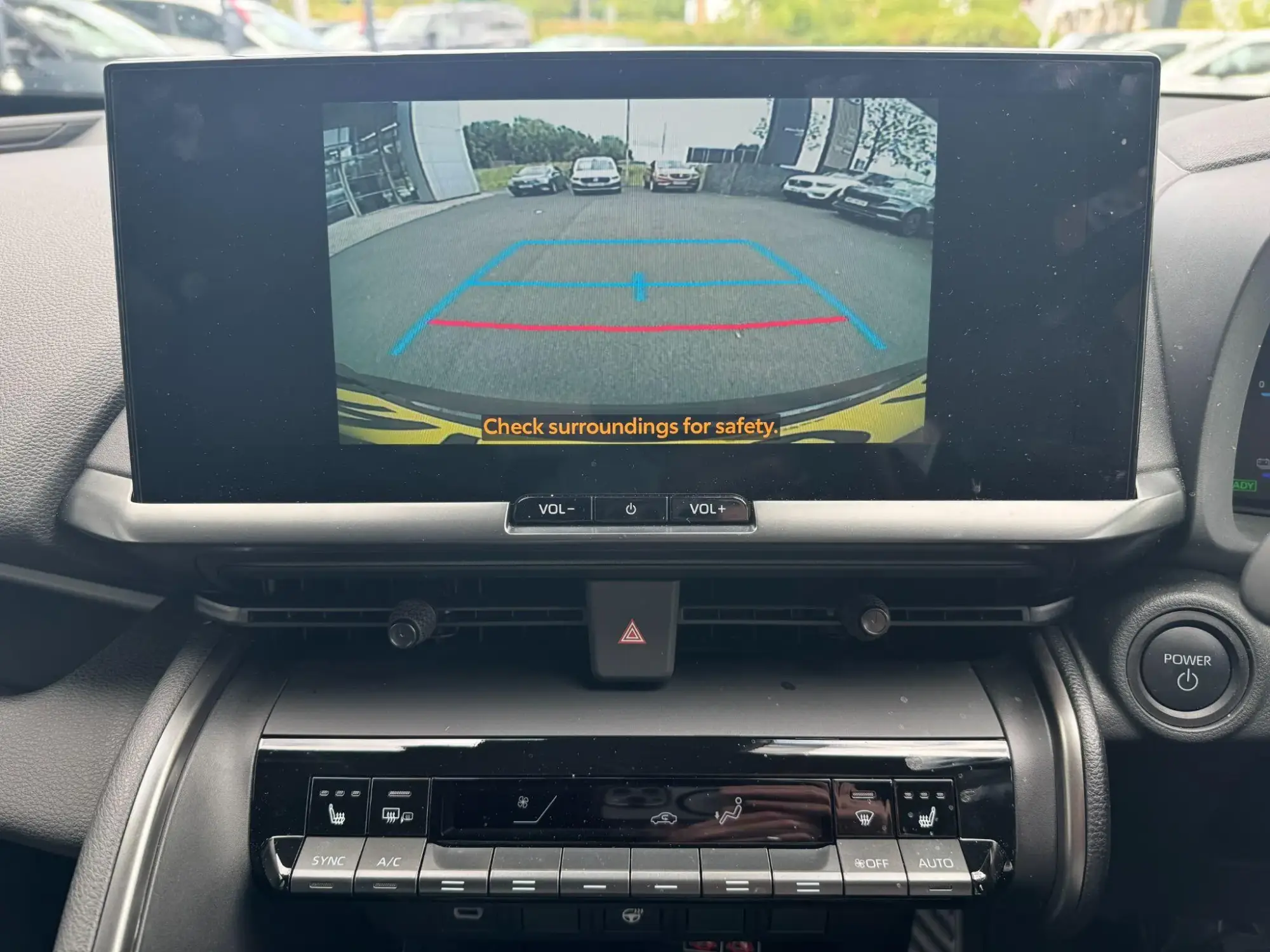 Toyota C-HR Plug-in Hybrid Image 20 Toyota C-HR Plug-in Hybrid Image 20