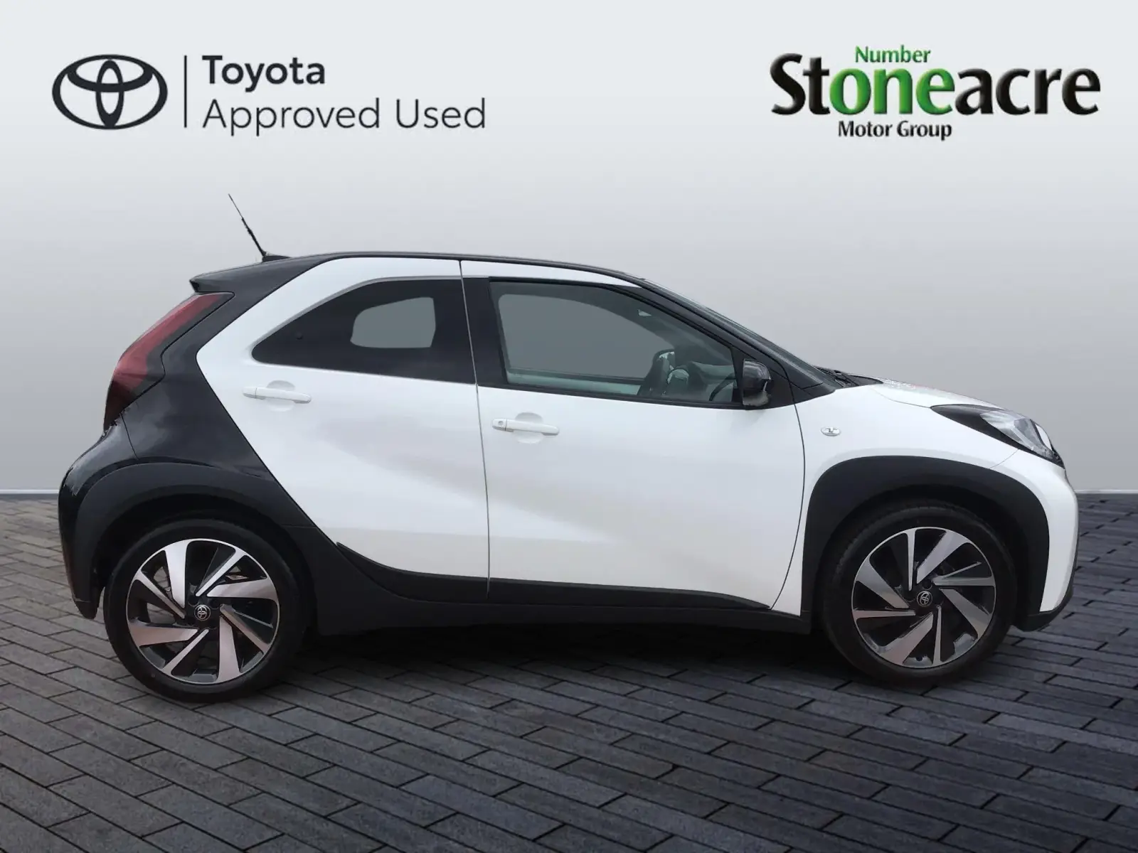 TOYOTA AYGO X 1.0 VVT I EDGE 5DR WP74ATV 3,851 MILES PETROL MANUAL 5 DOORS...