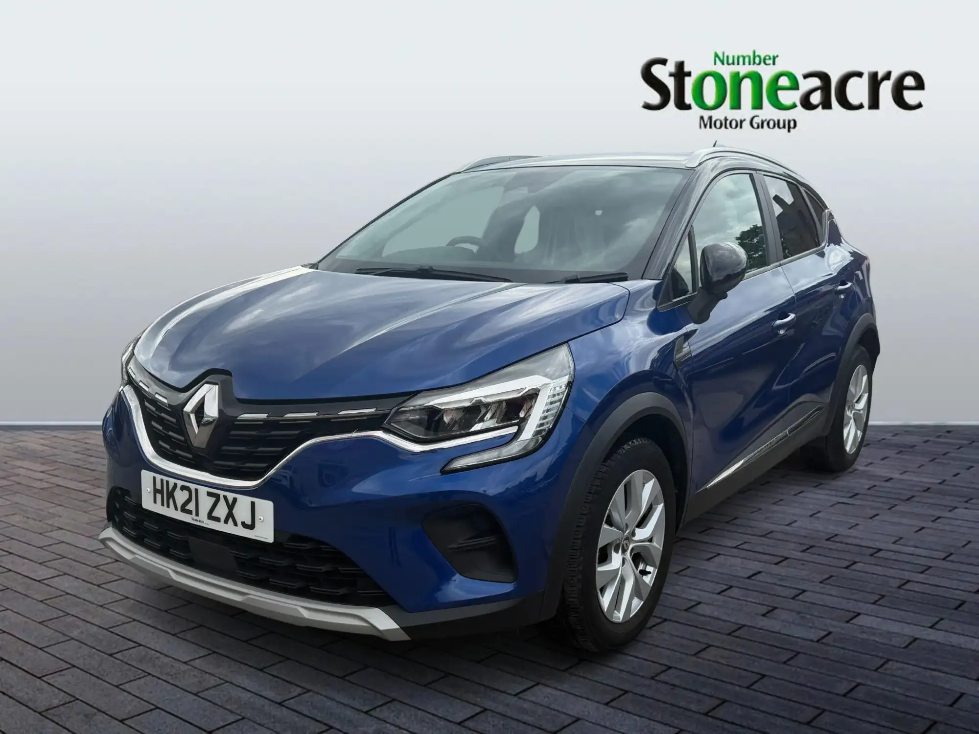 Renault Captur Image 2