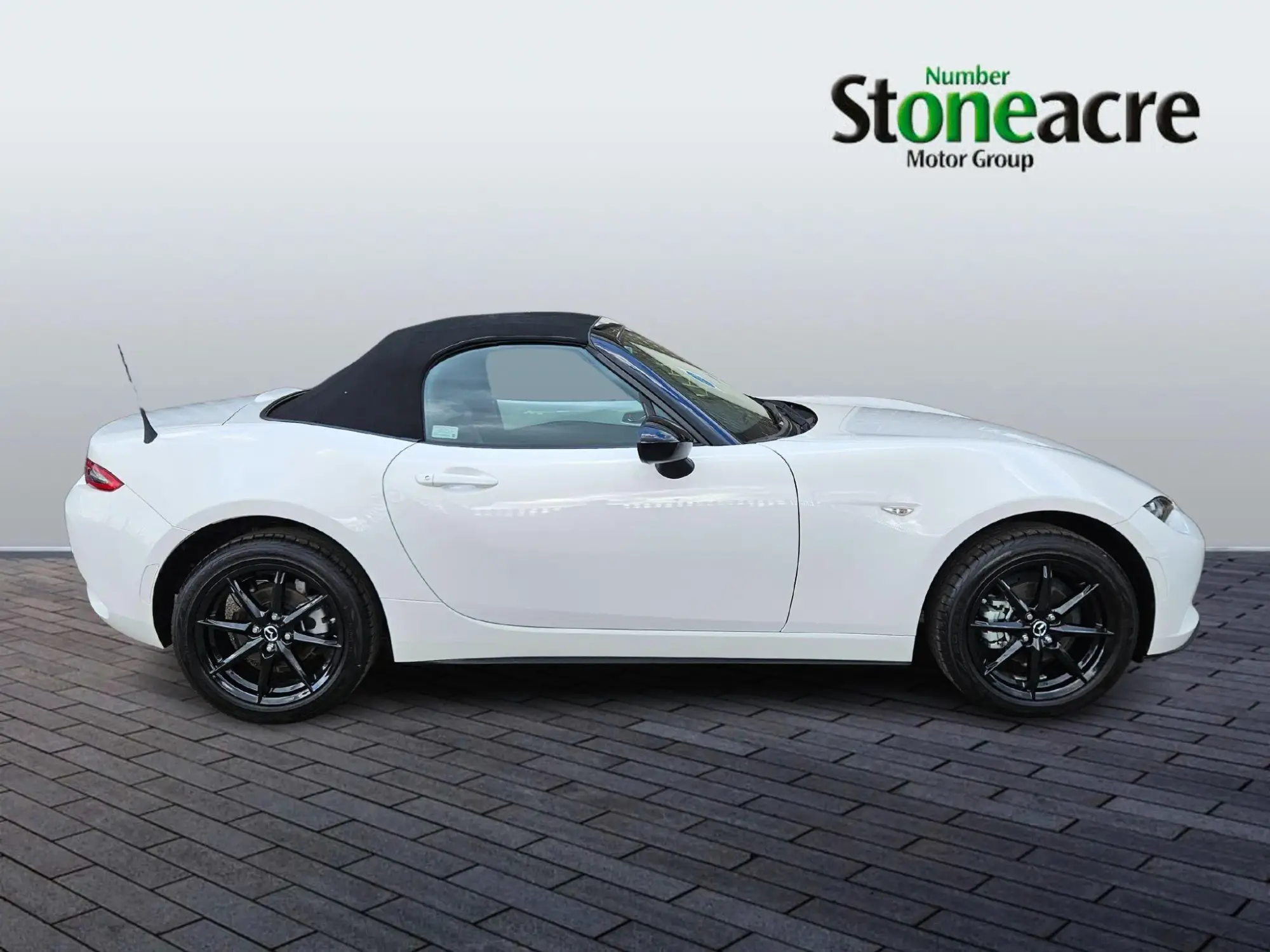 Mazda MX-5 1.5 SKYACTIV-G Prime-Line Roadster Euro 6 (s/s) 2dr Image 2
