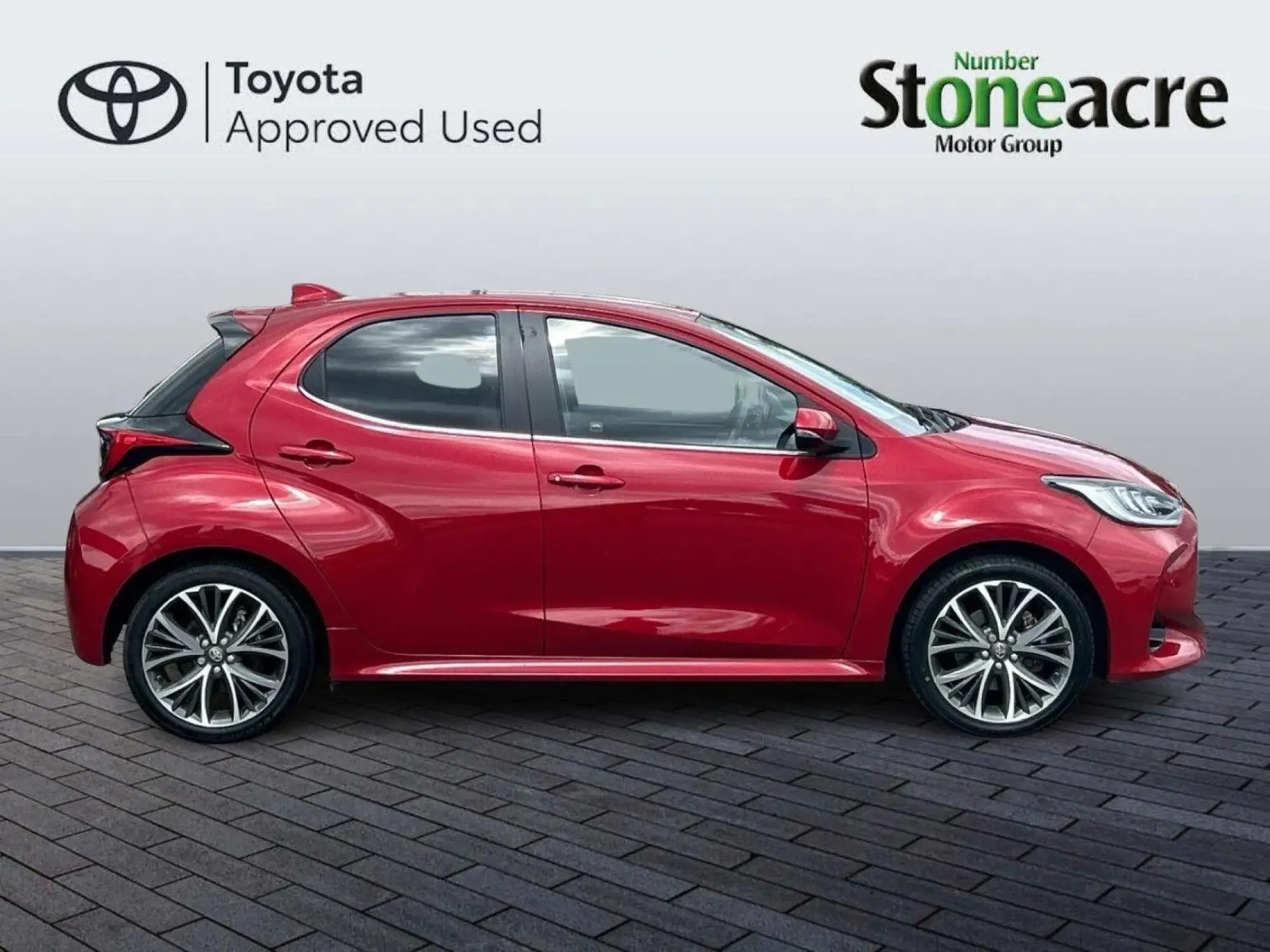 Toyota Yaris Image 2