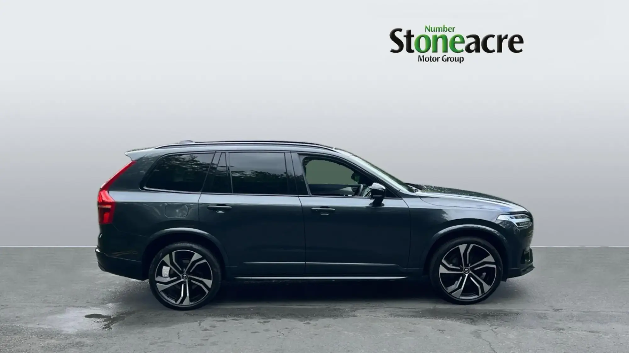 Volvo XC90 2.0 B5D [235] R DESIGN Pro 5dr AWD Geartronic YA71JZO Image 3