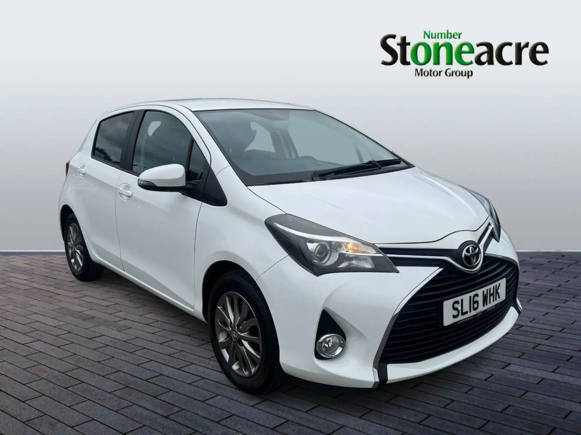 Toyota Yaris 1.33 Dual VVT-i Icon Hatchback 5dr Petrol Manual Euro 6 (99 ps) SL16WHK Image 1