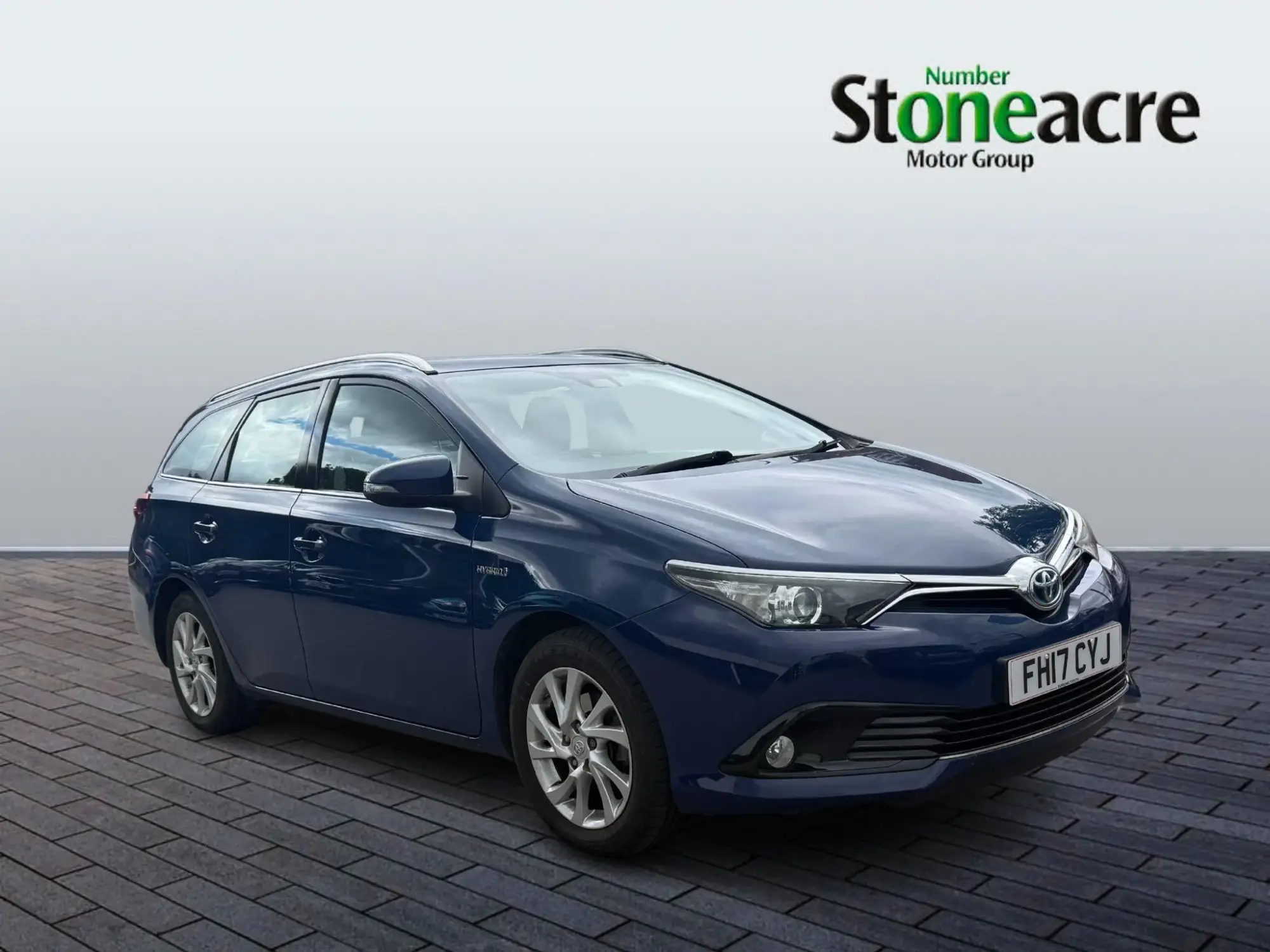 Toyota Auris 1.8 VVT-h Business Edition Touring Sports CVT Euro 6 (s/s) 5dr (Safety Sense) FH17CYJ Image 1