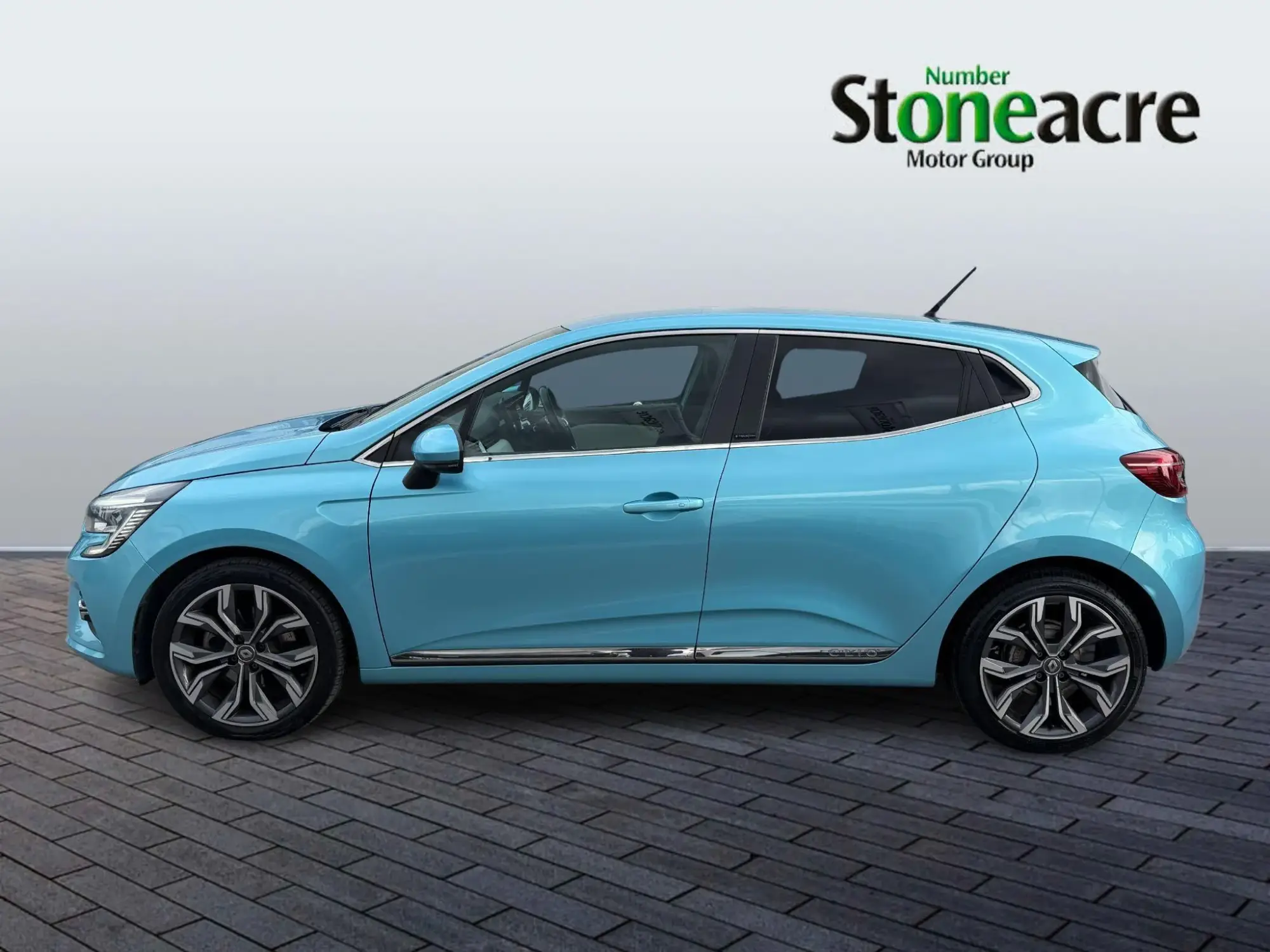 Renault Clio E-Tech Image 6 Renault Clio E-Tech Image 6
