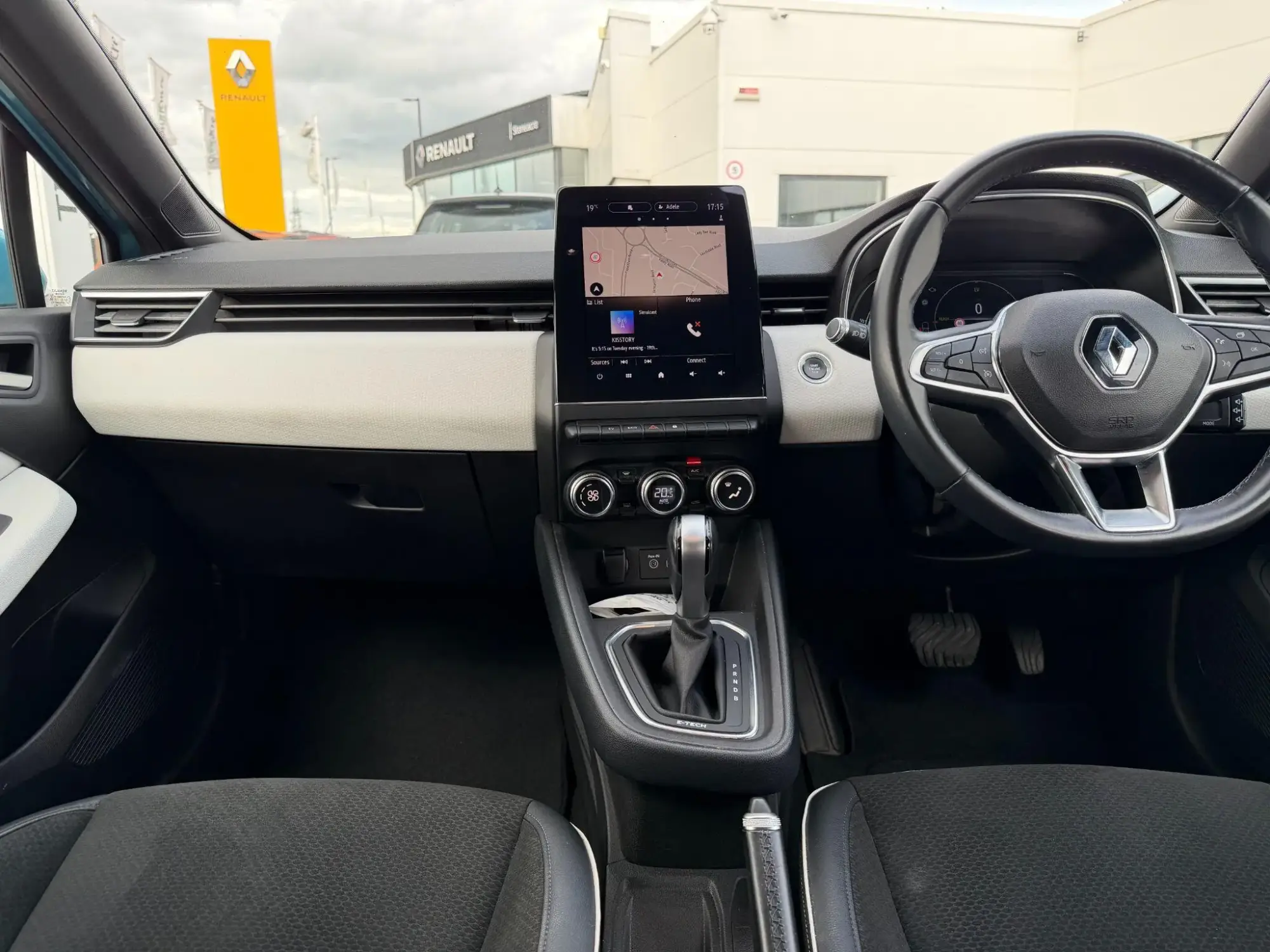 Renault Clio E-Tech Image 13 Renault Clio E-Tech Image 13
