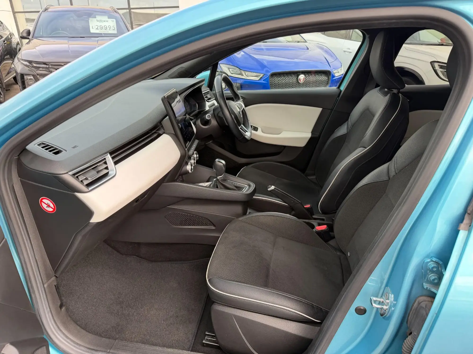 Renault Clio E-Tech Image 14 Renault Clio E-Tech Image 14