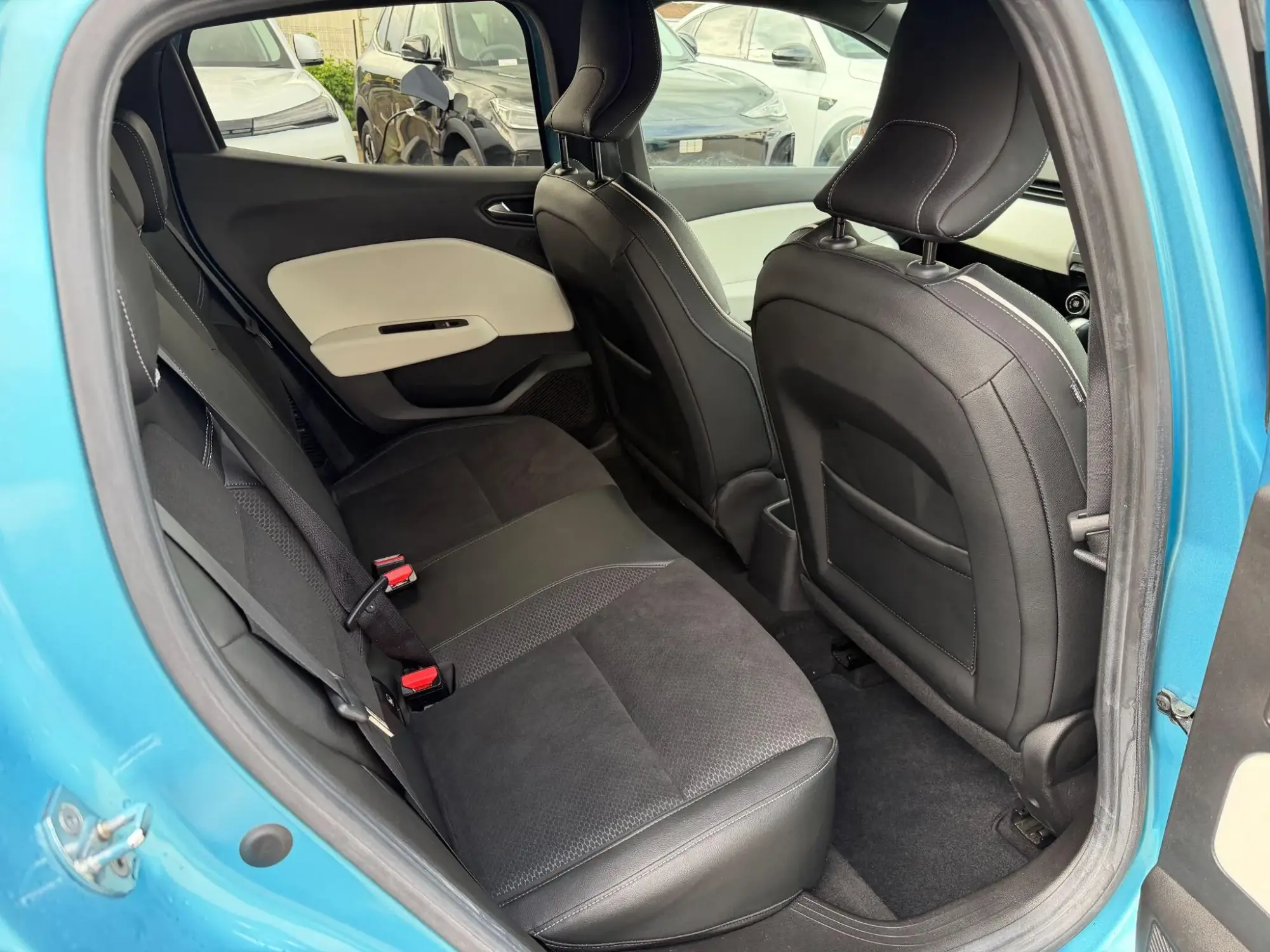 Renault Clio E-Tech Image 15 Renault Clio E-Tech Image 15