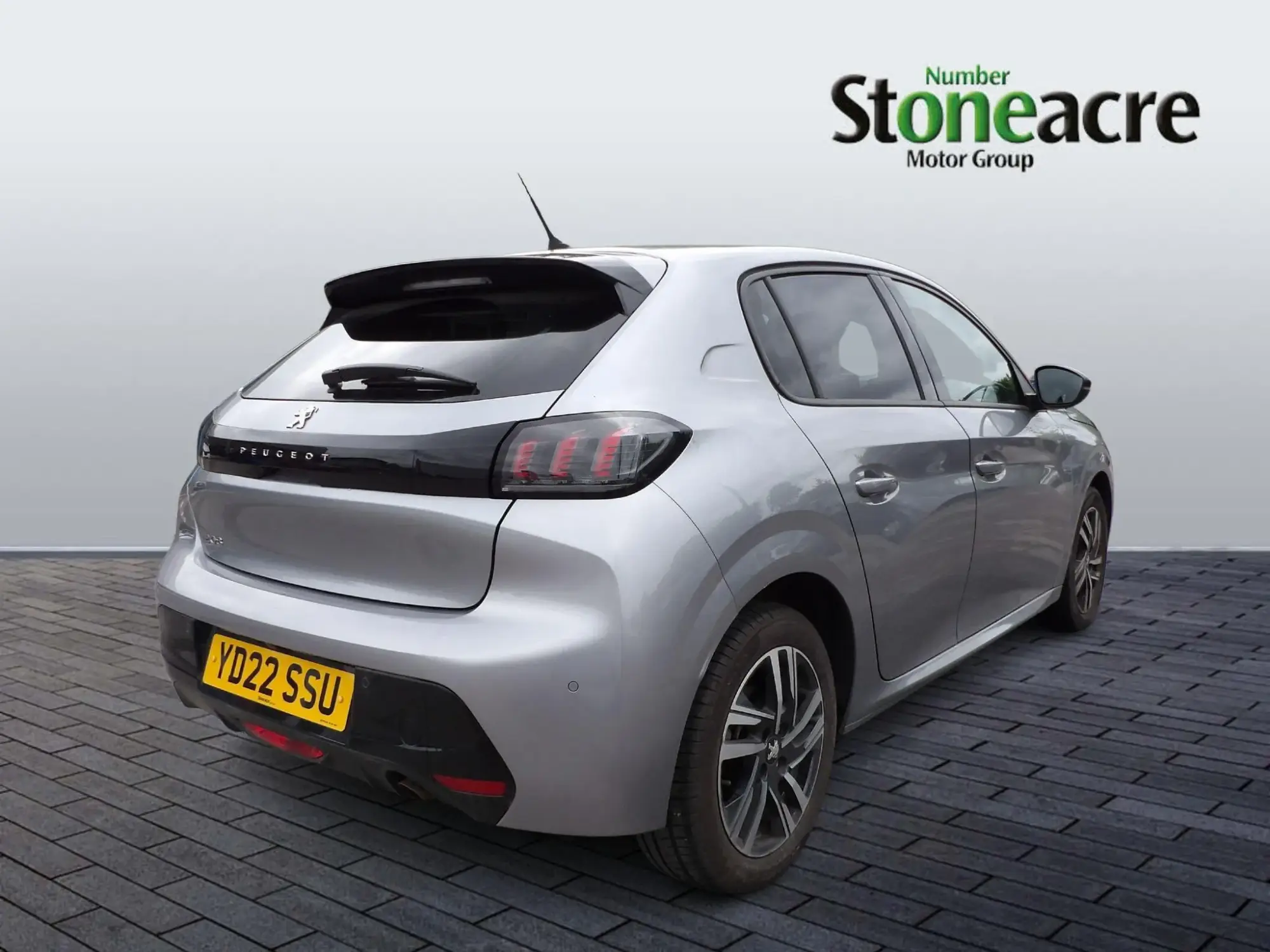 Peugeot 208 1.2 PureTech Allure Premium Hatchback 5dr Petrol Manual Euro 6 (s/s) (100 ps) YD22SSU Image 3