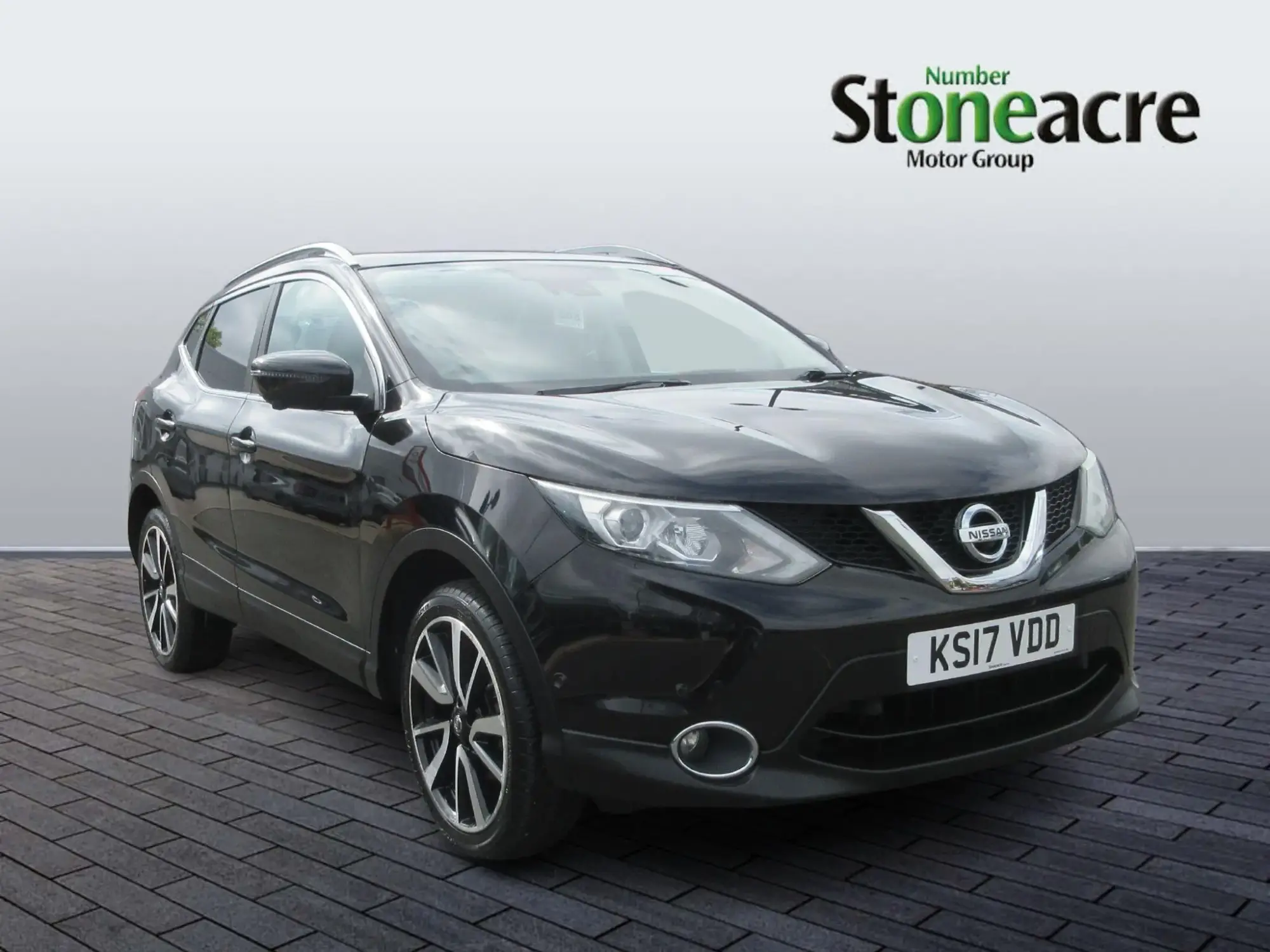 Nissan Qashqai 1.5 dCi Tekna 5dr KS17VDD Image 1