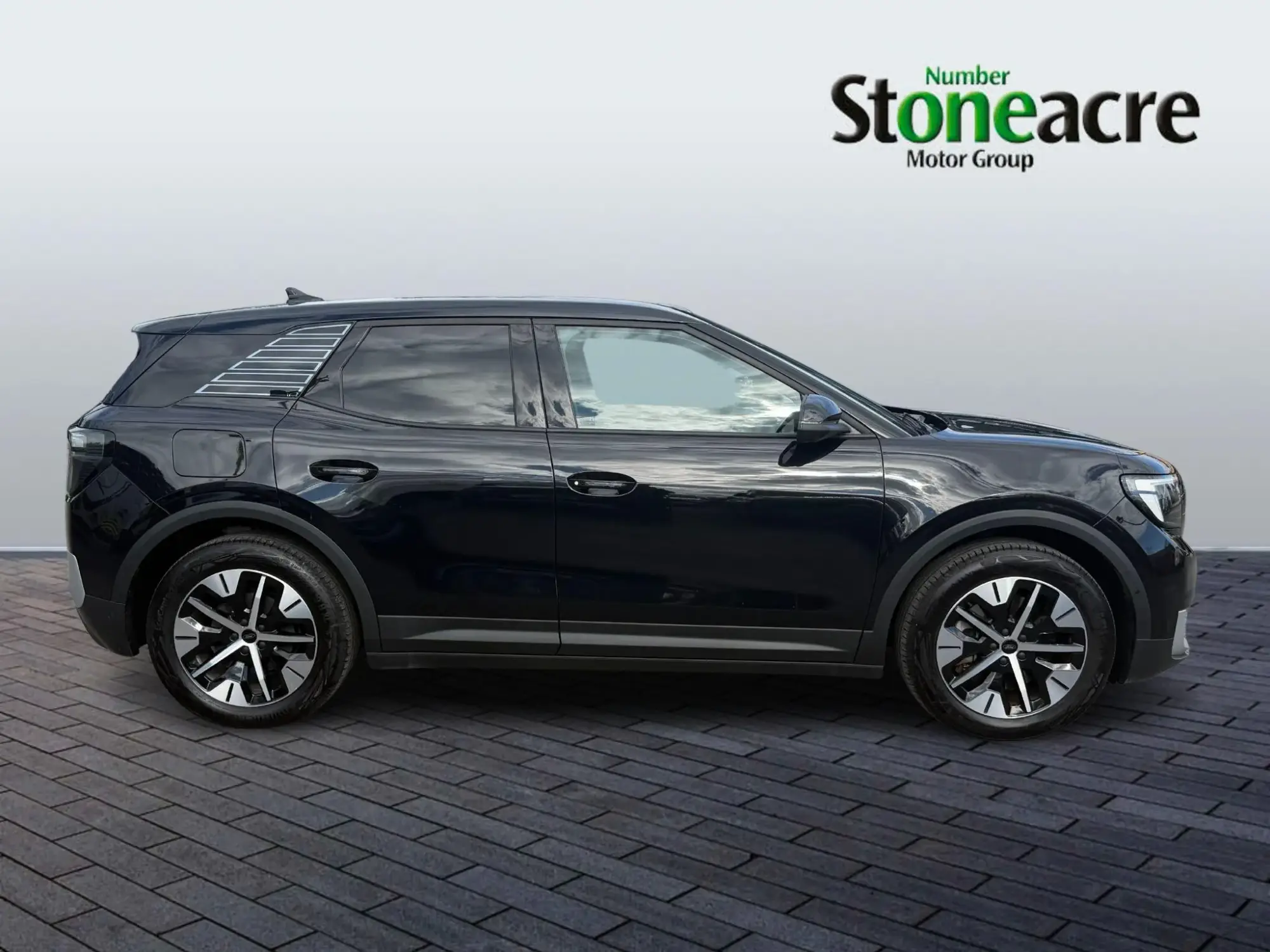 Ford Explorer Image 2