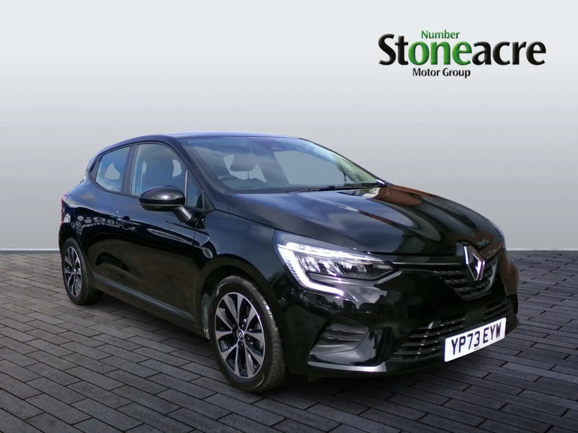 Renault Clio E-Tech Image 1 Renault Clio E-Tech Image 1