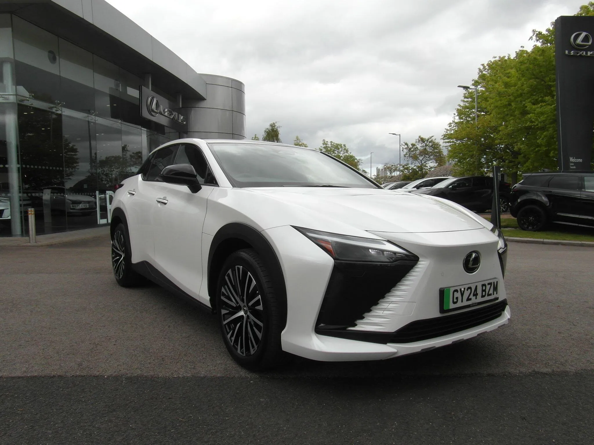 Lexus RZ