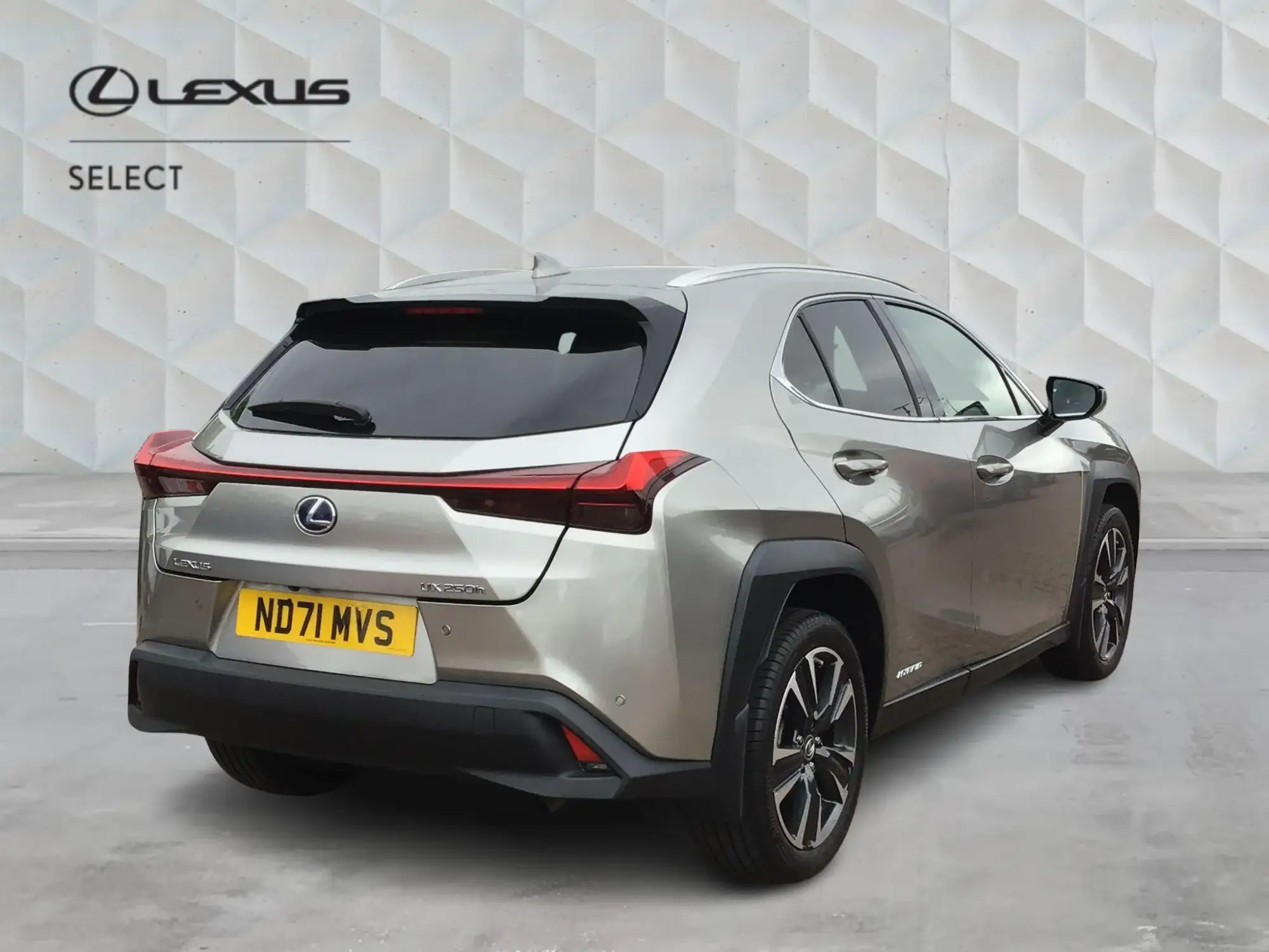 Lexus UX Self-Charging Hybrid 2.0h Premium Plus E-CVT Euro 6 (s/s) 5dr ND71MVS Image 3