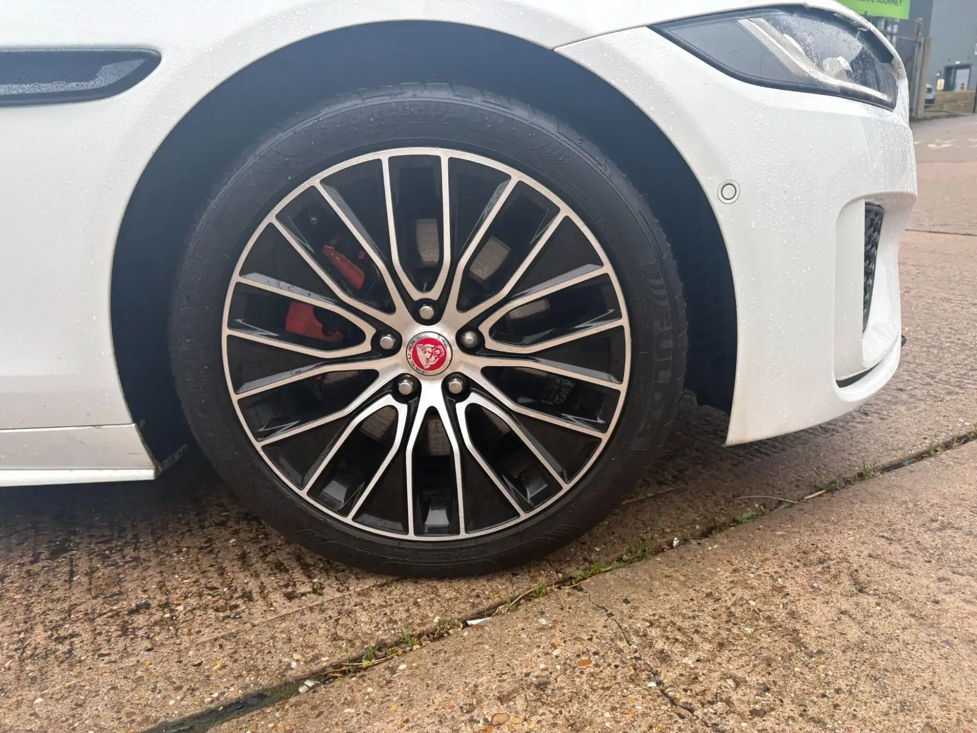 Jaguar XE Image 9 Jaguar XE Image 9