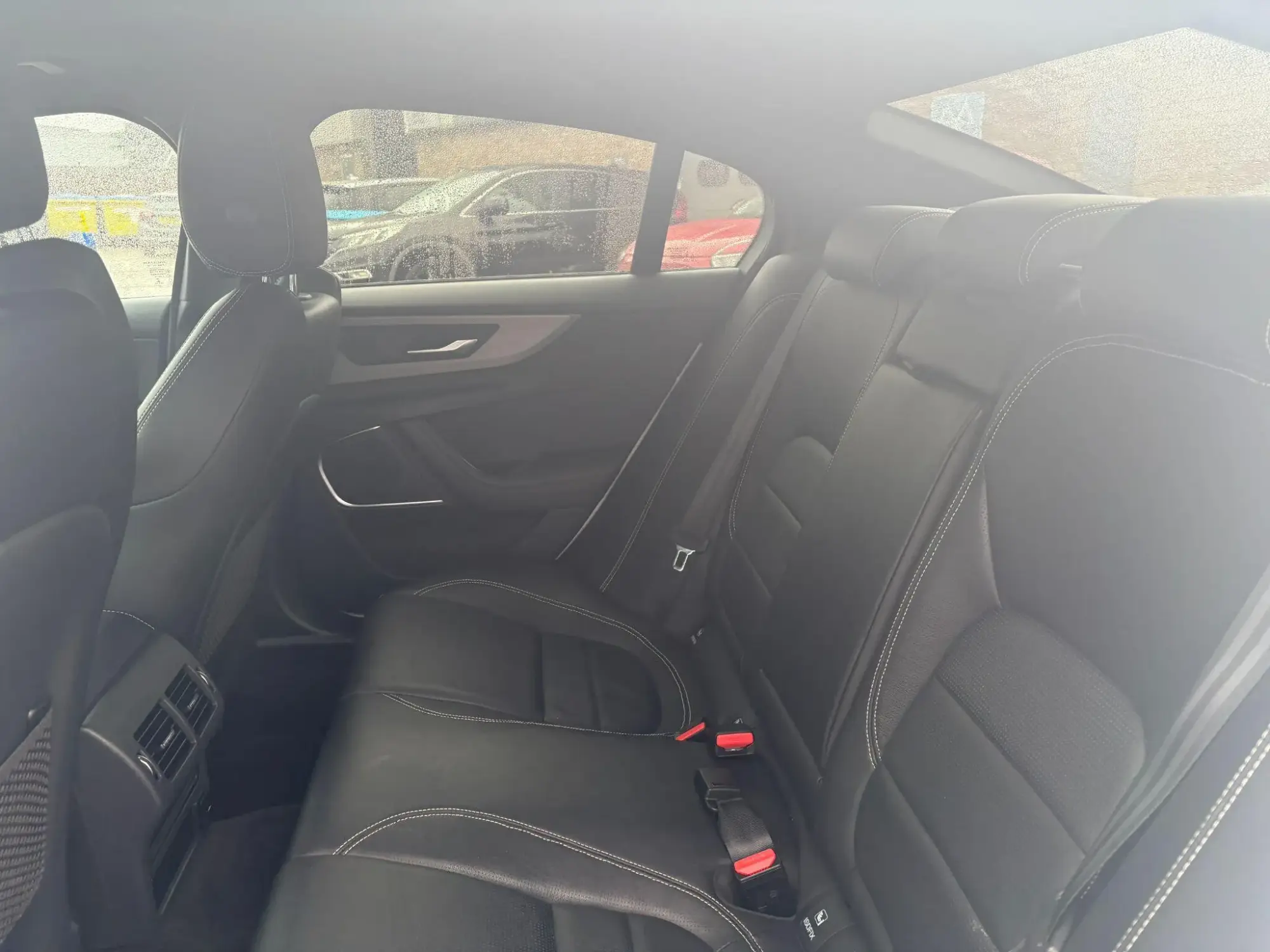 Jaguar XE Image 14 Jaguar XE Image 14