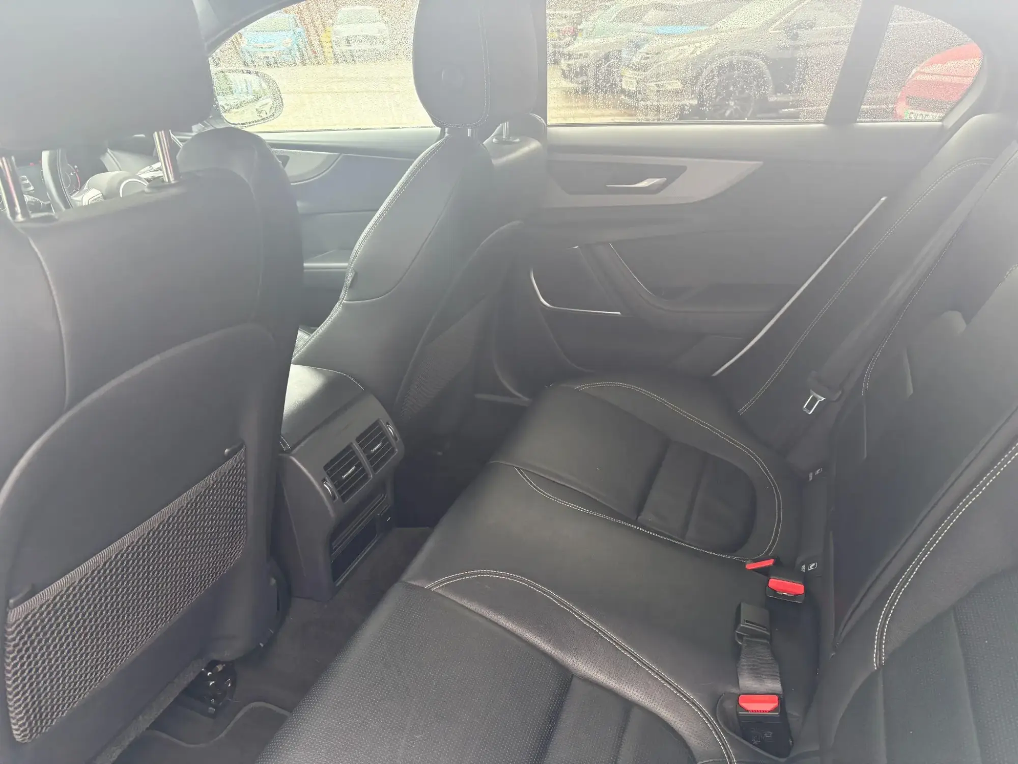 Jaguar XE Image 15 Jaguar XE Image 15