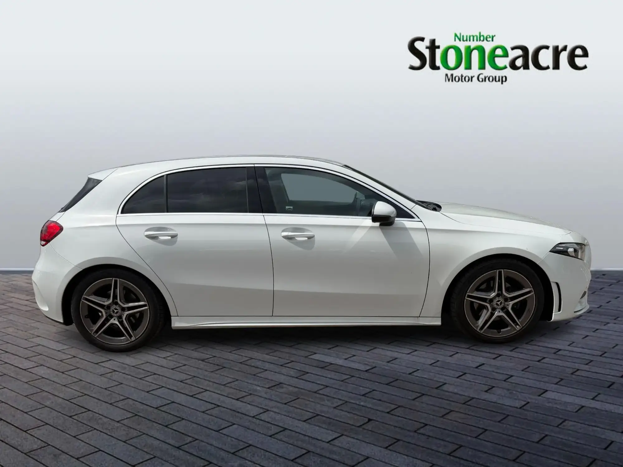 Mercedes-Benz A-Class A200 AMG Line 5dr Auto OV69ZFU Image 2