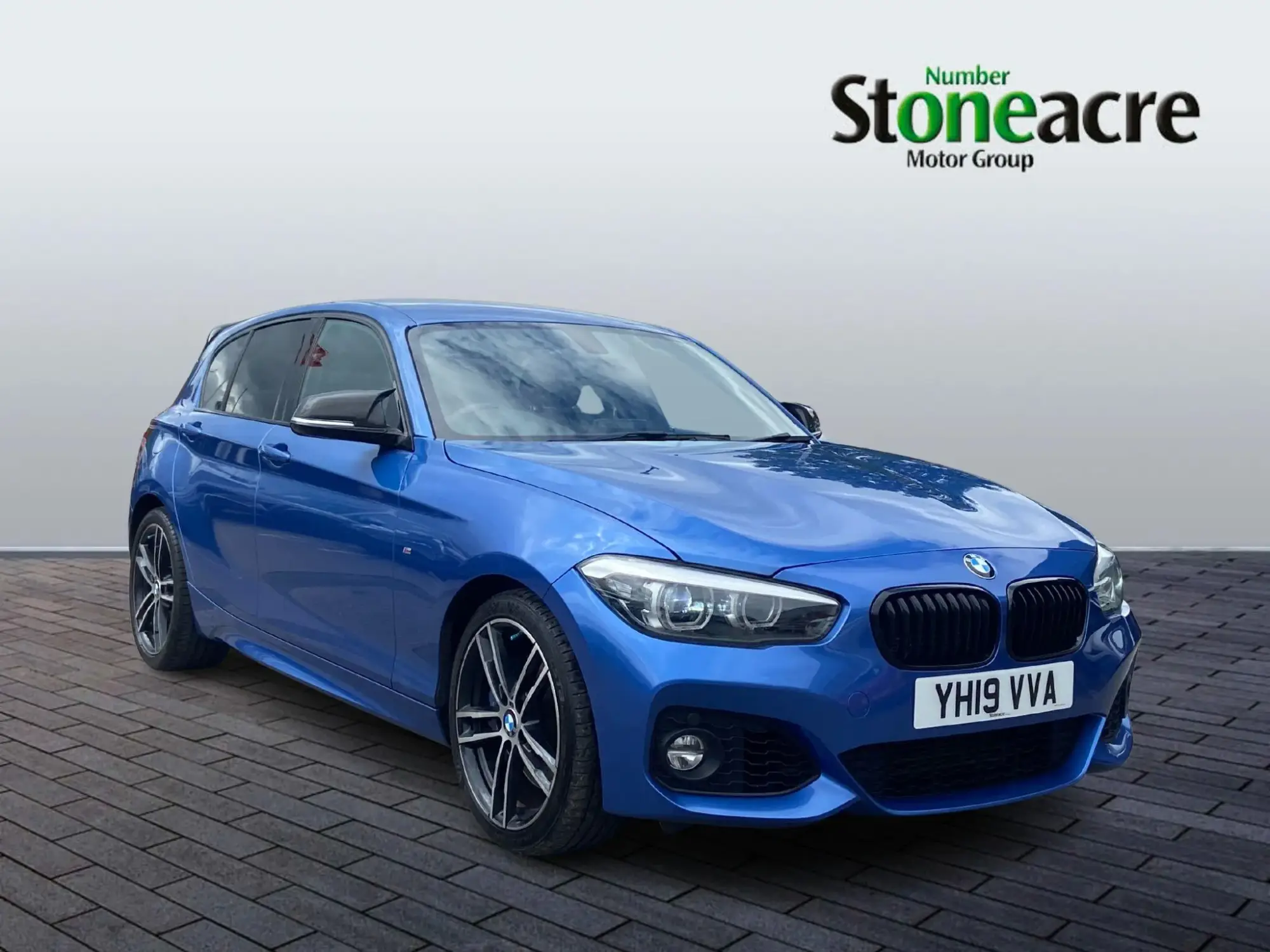 BMW 1 Series 1.5 118i GPF M Sport Shadow Edition Euro 6 (s/s) 5dr YH19VVA Image 1