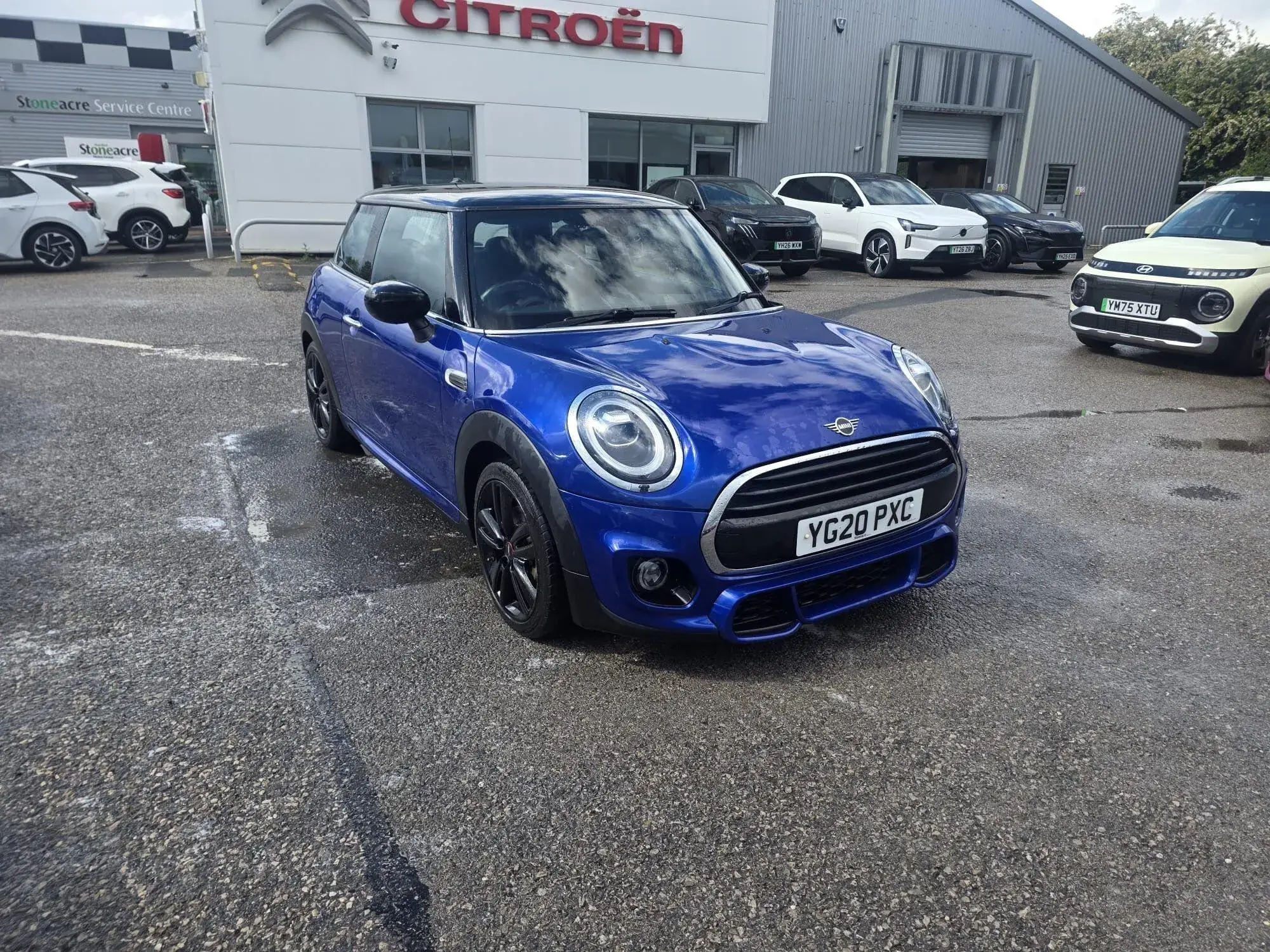 MINI Hatch Image 1 MINI Hatch Image 1