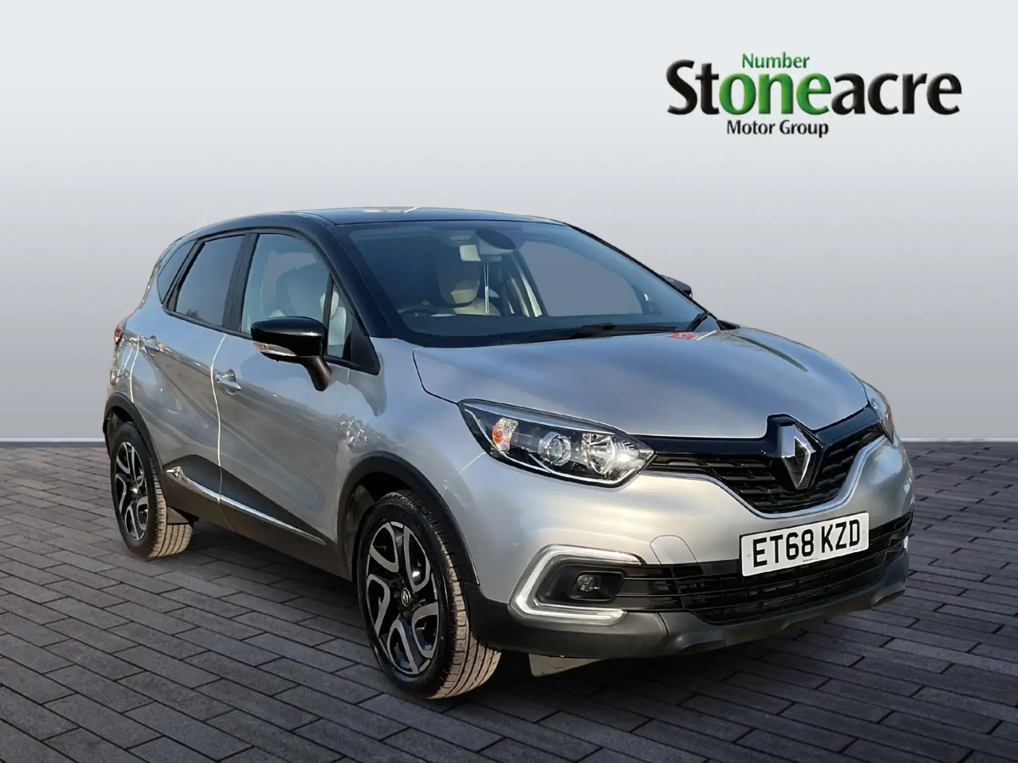Renault Captur 1.5 dCi ENERGY Iconic EDC Euro 6 (s/s) 5dr ET68KZD Image 1