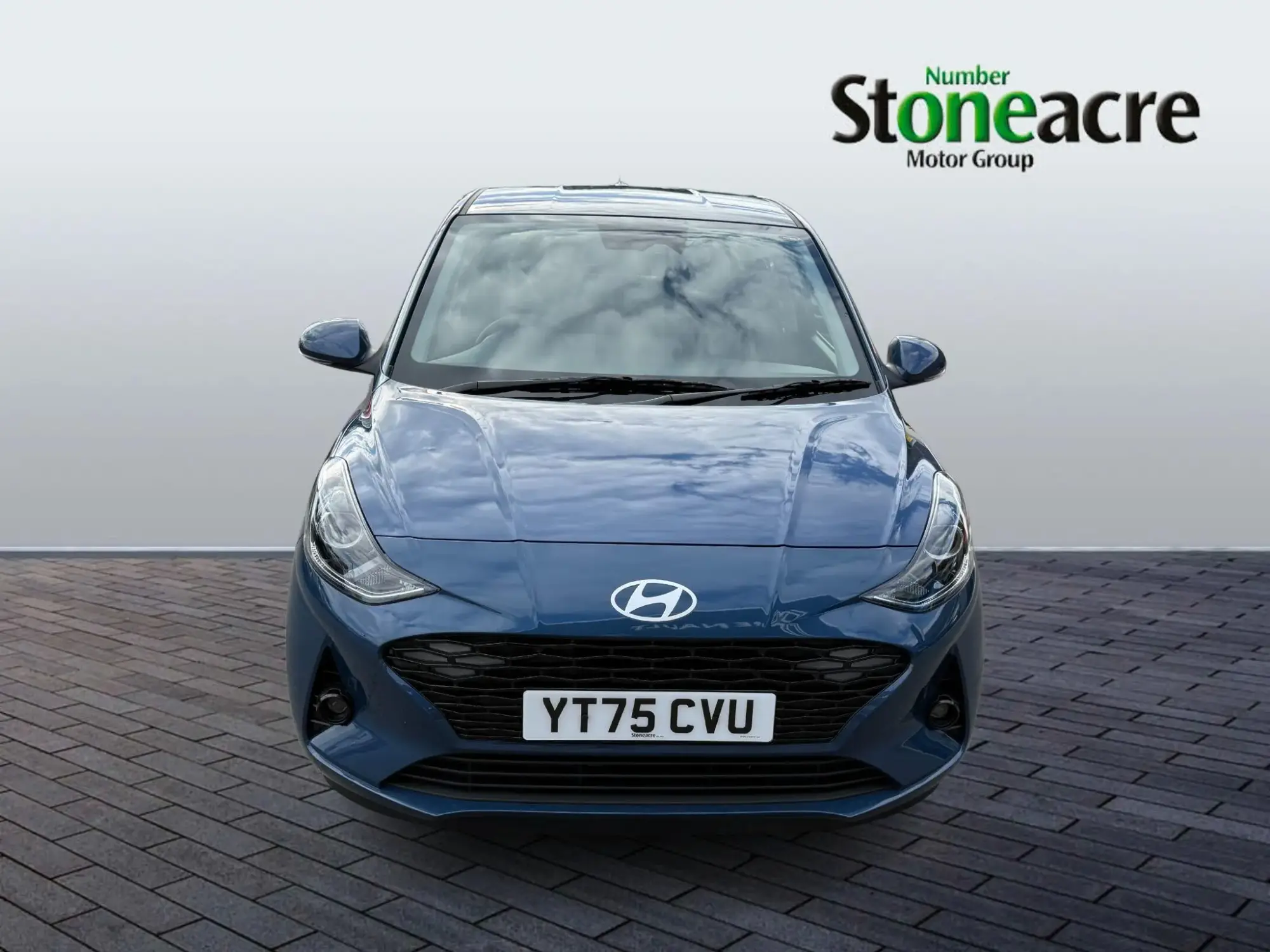 Hyundai i10 1.2 Premium Auto Euro 6 (s/s) 5dr YT75CVU Image 2