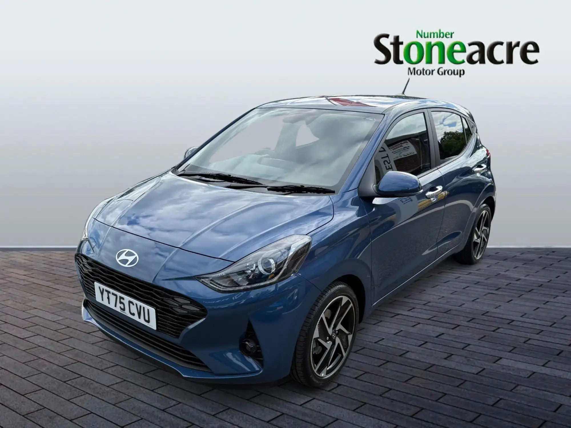 Hyundai i10 1.2 Premium Auto Euro 6 (s/s) 5dr YT75CVU Image 3