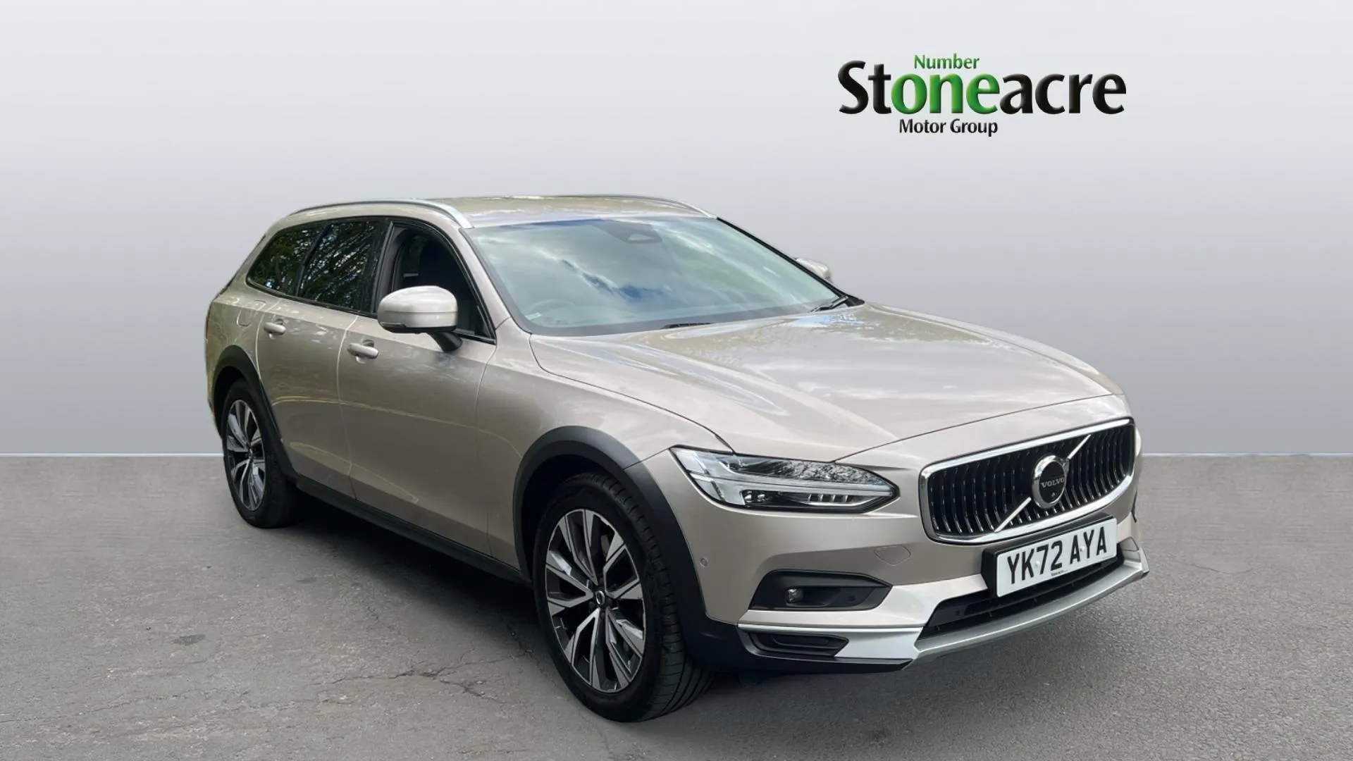 Volvo V90 Cross Country listing photo