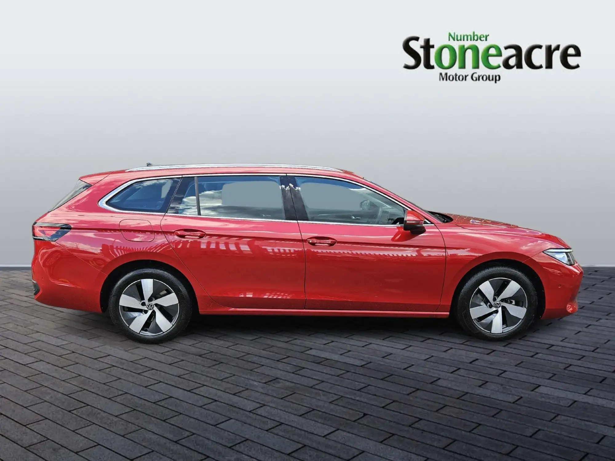 Volkswagen Passat 1.5 eTSI MHEV Life DSG Euro 6 (s/s) 5dr NA24JCV Image 2