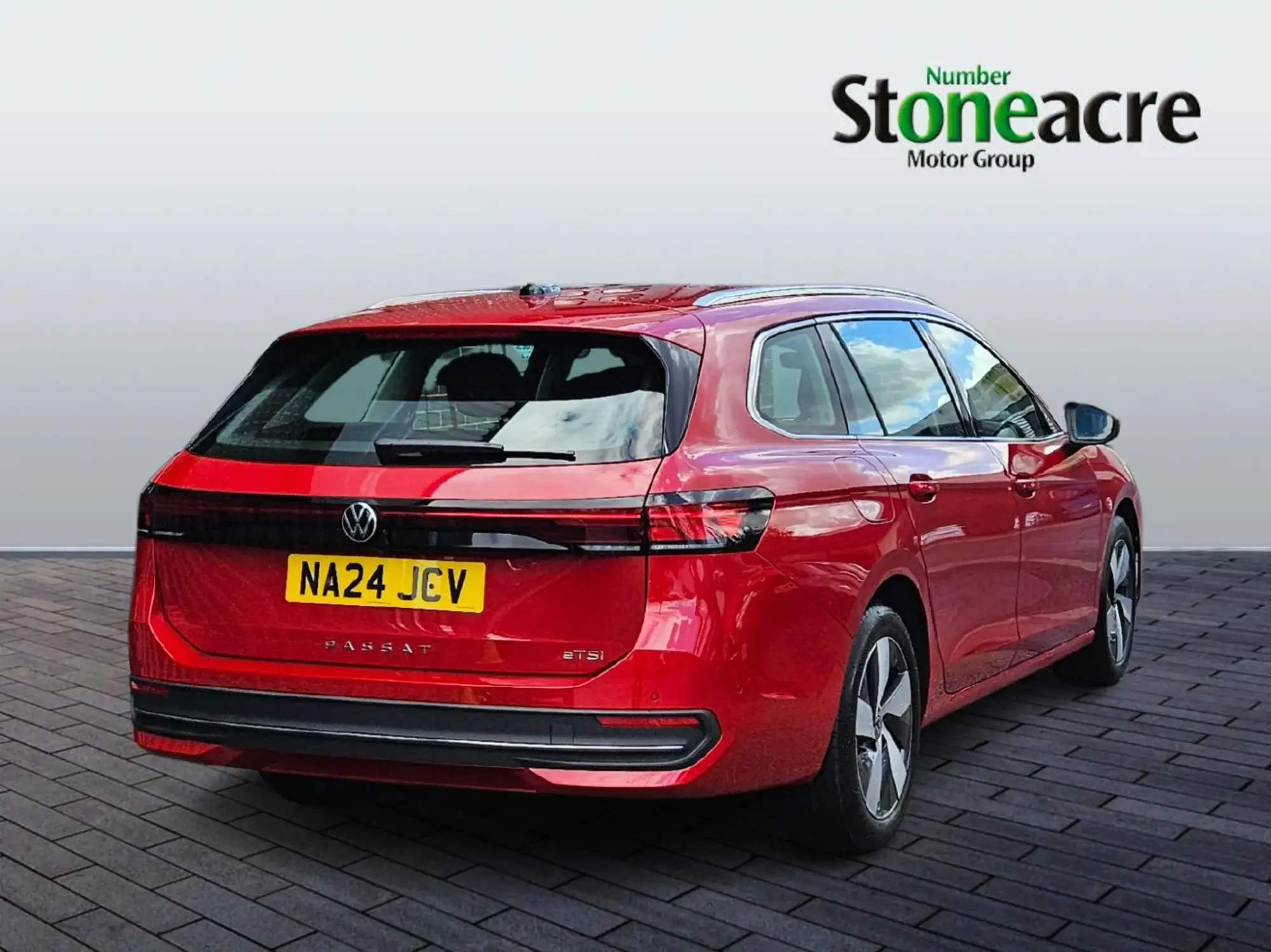 Volkswagen Passat 1.5 eTSI MHEV Life DSG Euro 6 (s/s) 5dr NA24JCV Image 3