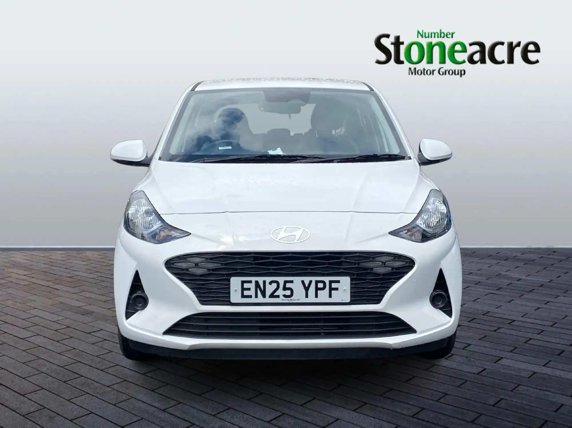 Hyundai i10 1.0 Advance Euro 6 (s/s) 5dr EN25YPF Image 2