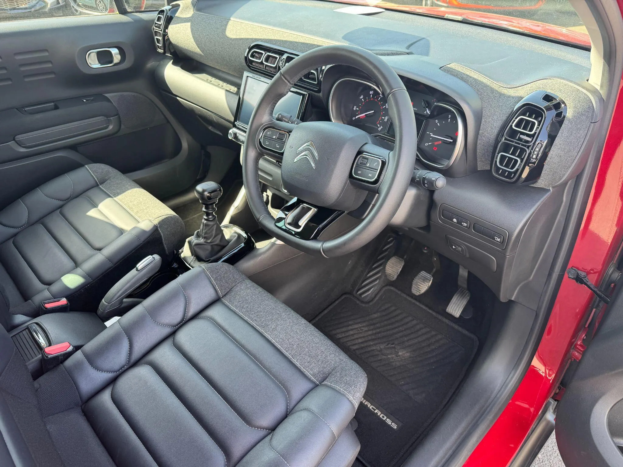 2022 Citroen C3 Aircross thumbnail 11