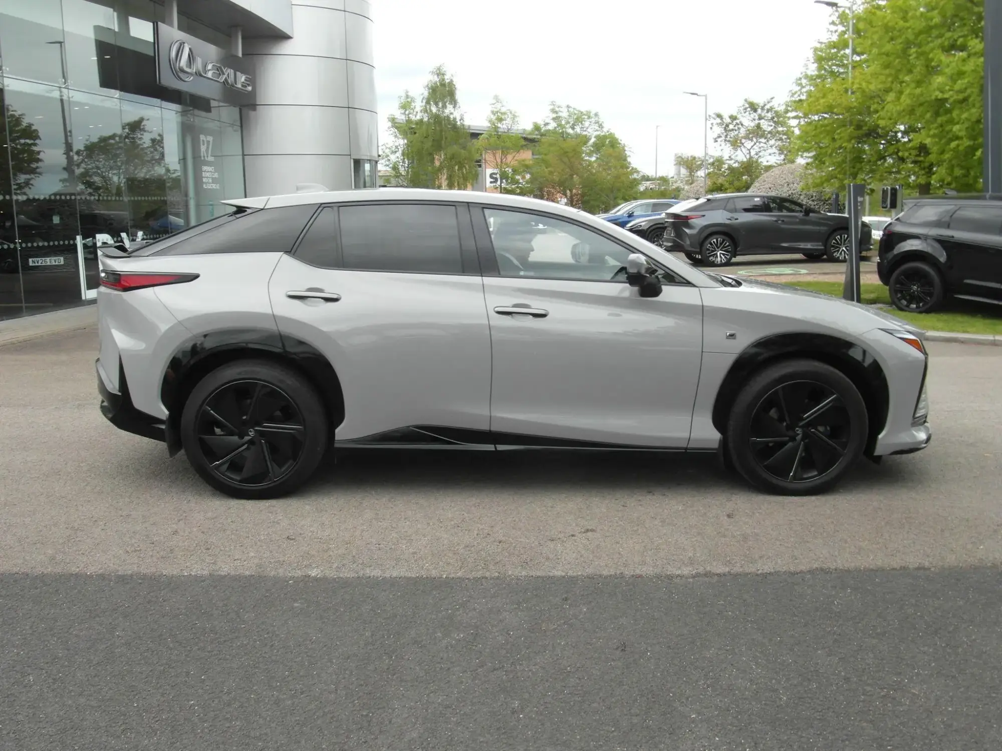 Lexus RZ Image 24