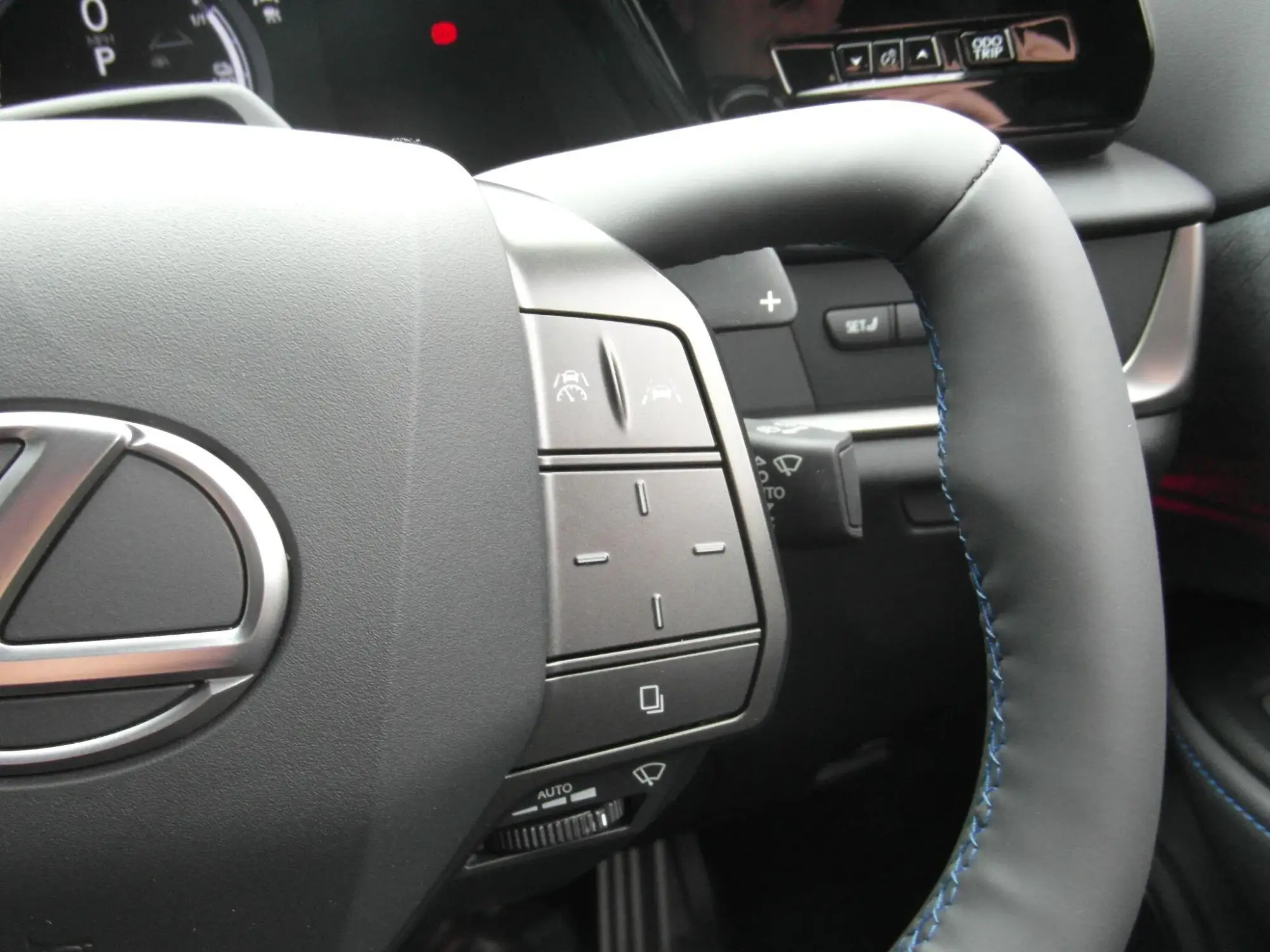 Lexus RZ Image 34