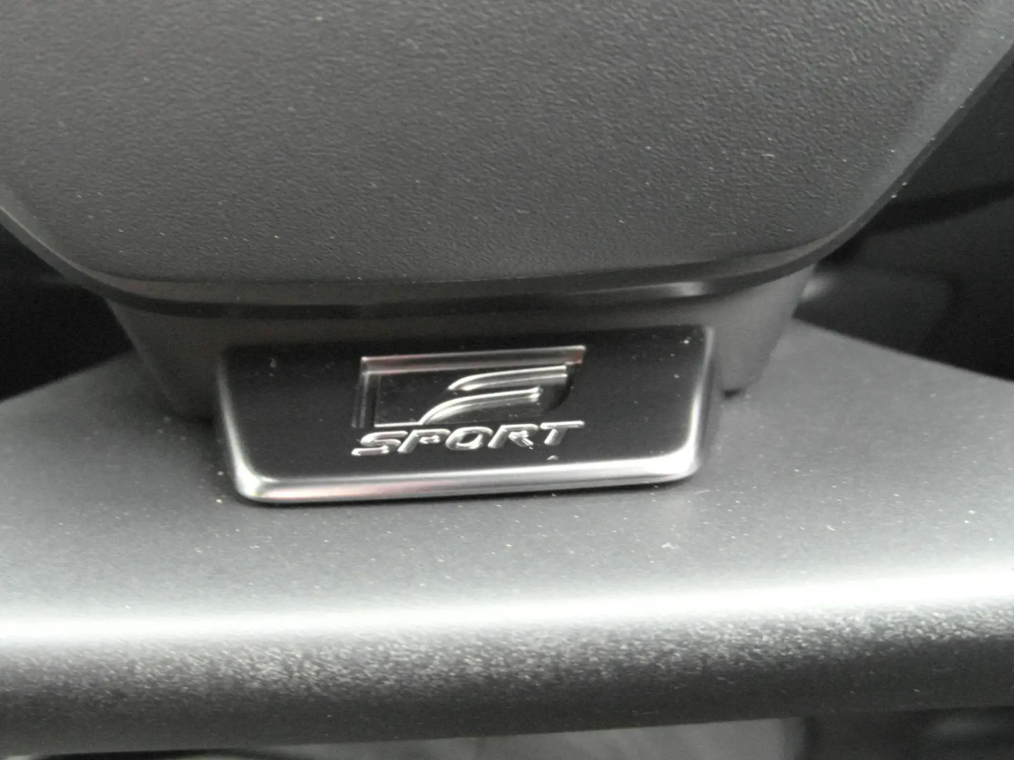 Lexus RZ Image 35